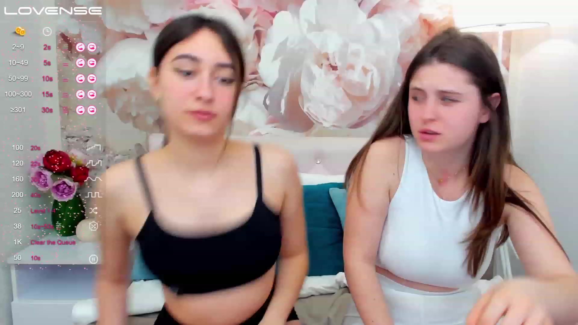 Gallery image thumbnail from ElsaJones's myfreecams stream on, 03/15/2023, 16:03 image 13 of 20