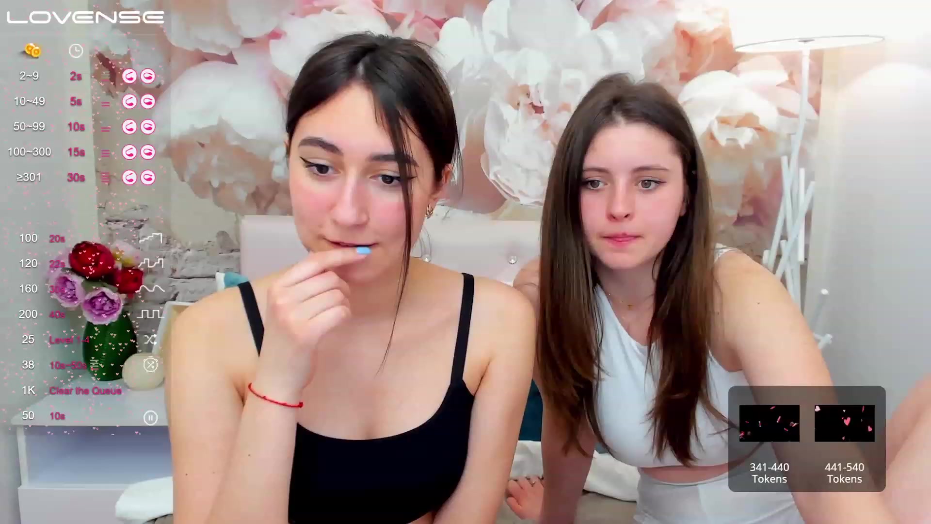 Gallery image thumbnail from ElsaJones's myfreecams stream on, 03/15/2023, 16:03 image 6 of 20