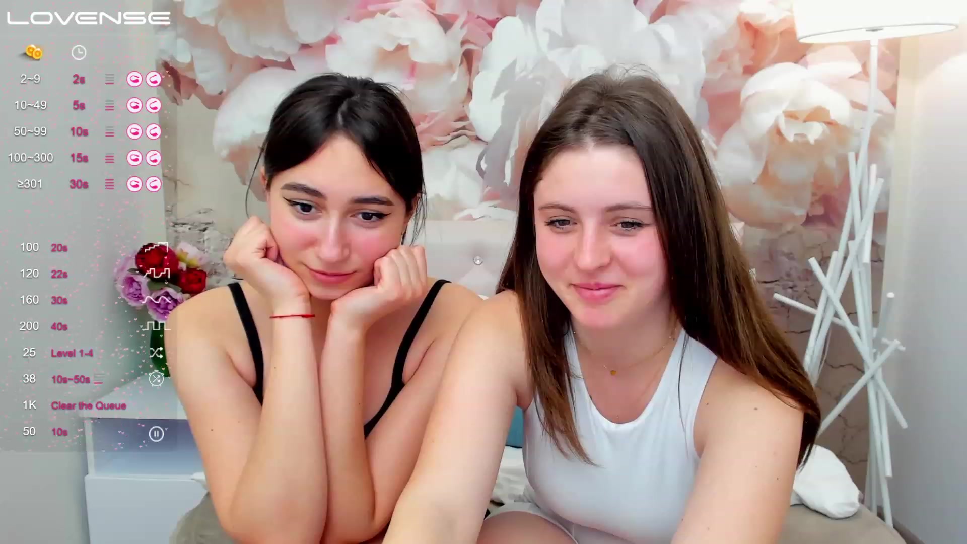 Gallery image thumbnail from ElsaJones's myfreecams stream on, 03/15/2023, 18:27 image 13 of 20