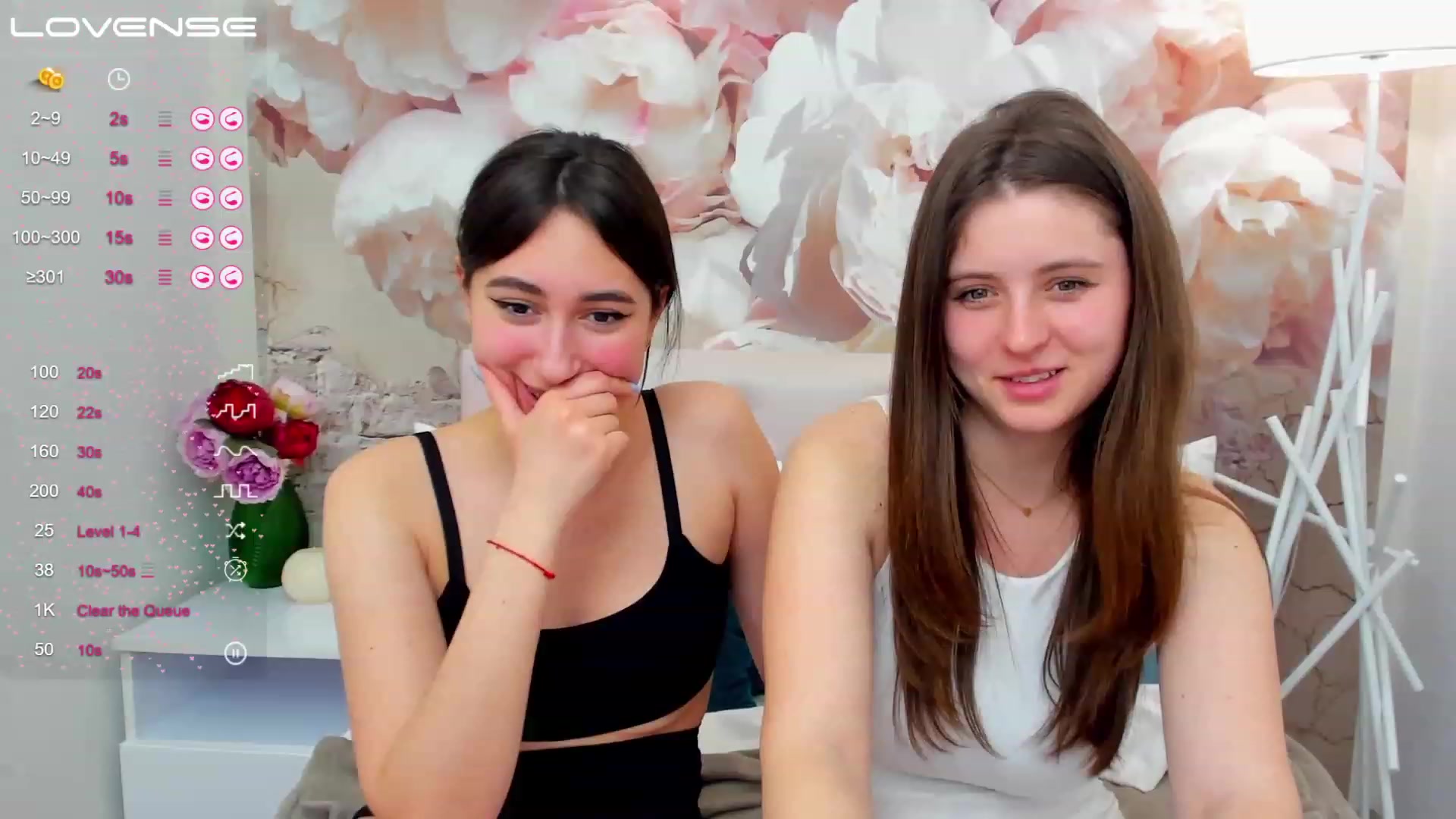 Gallery image thumbnail from ElsaJones's myfreecams stream on, 03/15/2023, 20:01 image 14 of 20