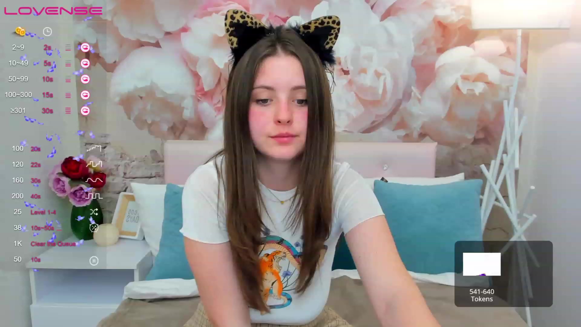 Gallery image thumbnail from ElsaJones's myfreecams stream on, 03/16/2023, 15:04 image 5 of 20