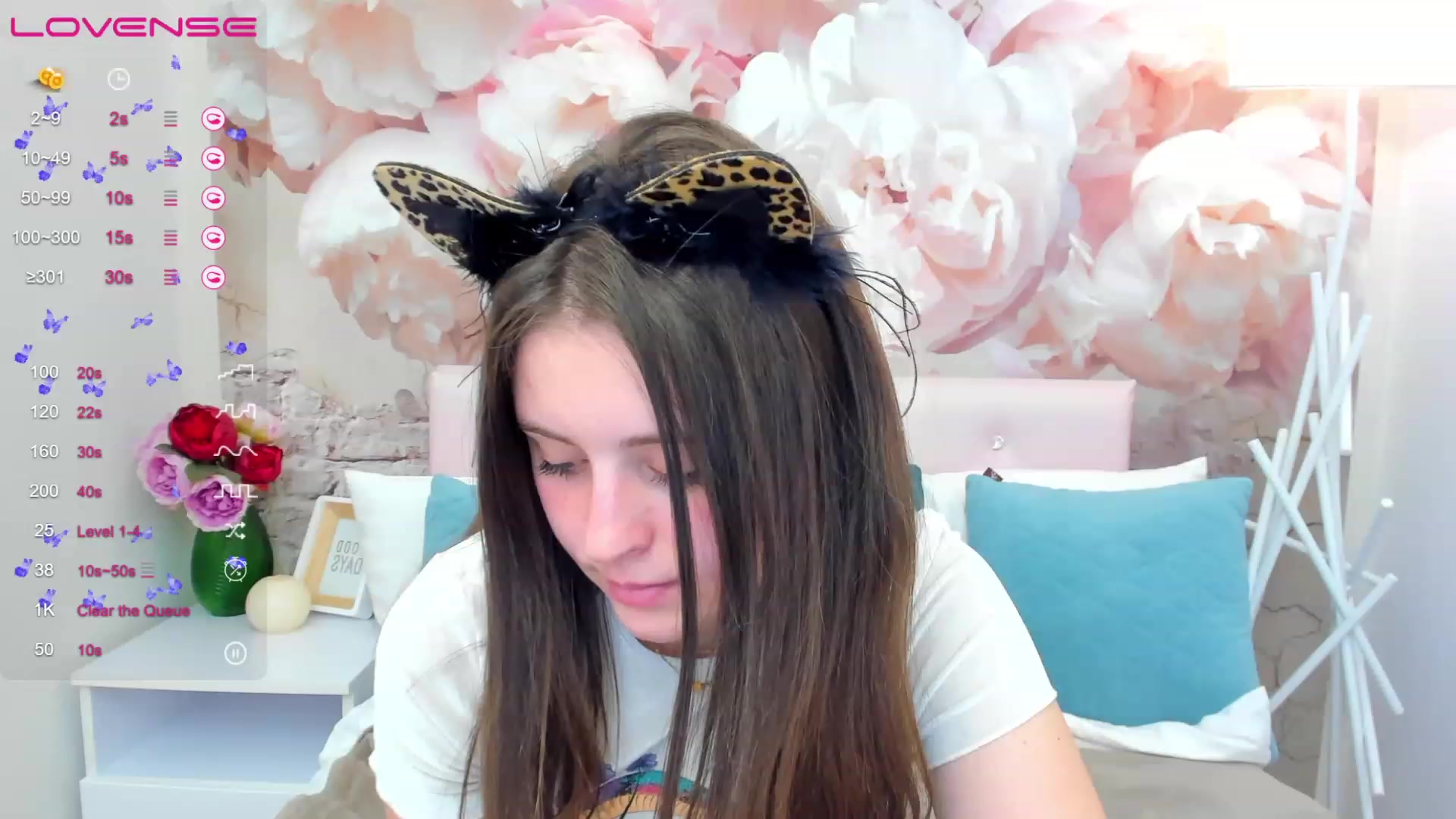 Gallery image thumbnail from ElsaJones's myfreecams stream on, 03/16/2023, 15:04 image 19 of 20
