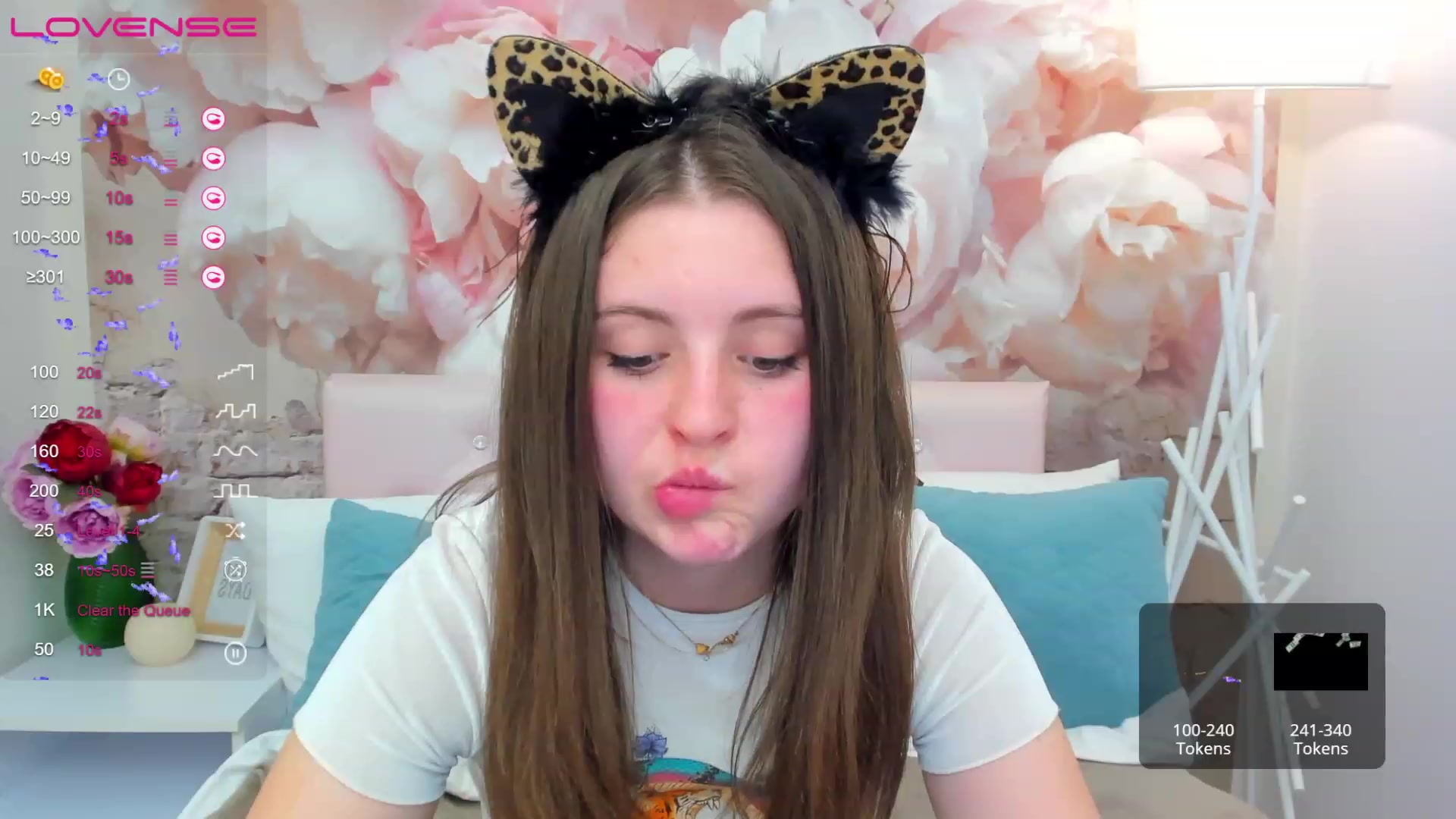 Gallery image thumbnail from ElsaJones's myfreecams stream on, 03/16/2023, 15:04 image 13 of 20