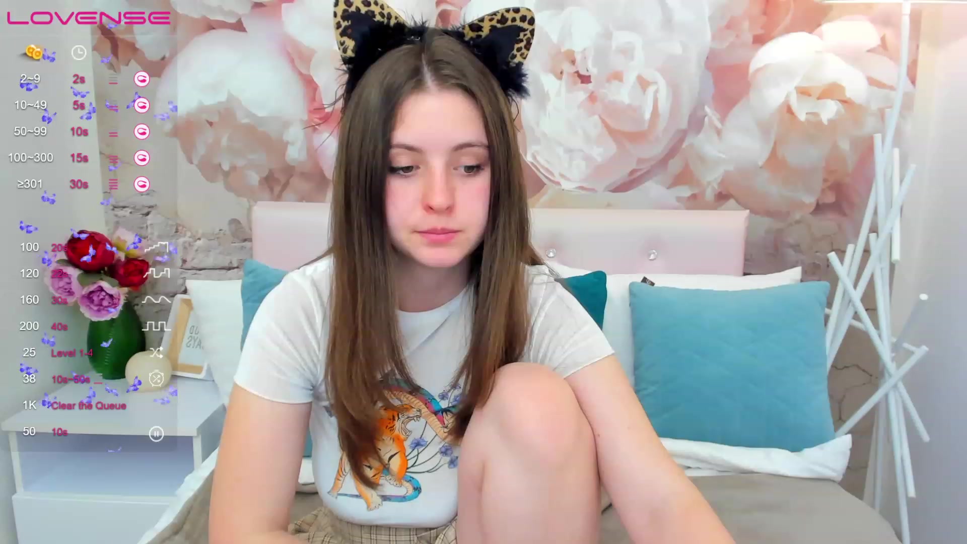 Gallery image thumbnail from ElsaJones's myfreecams stream on, 03/16/2023, 16:36 image 12 of 20