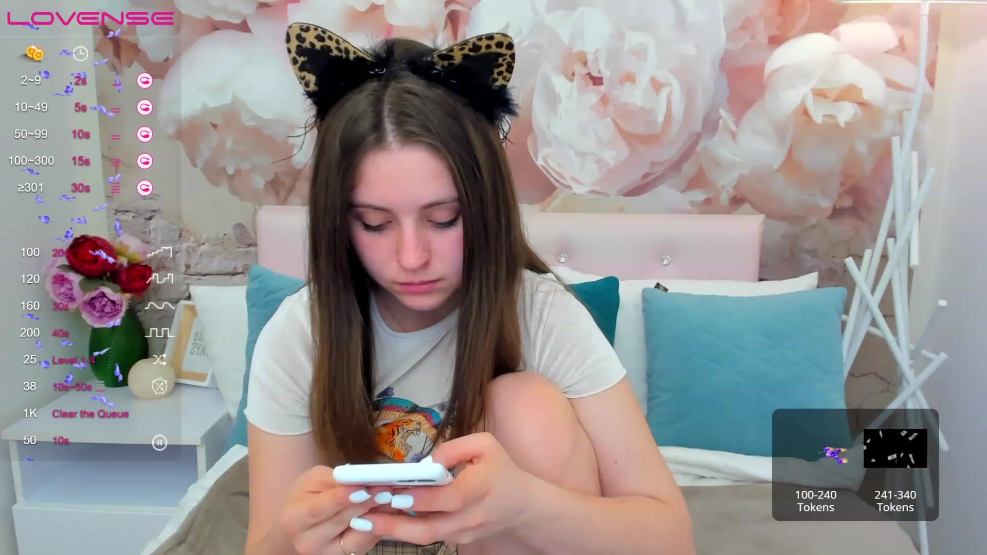 Gallery image thumbnail from ElsaJones's myfreecams stream on, 03/16/2023, 16:36 image 13 of 20