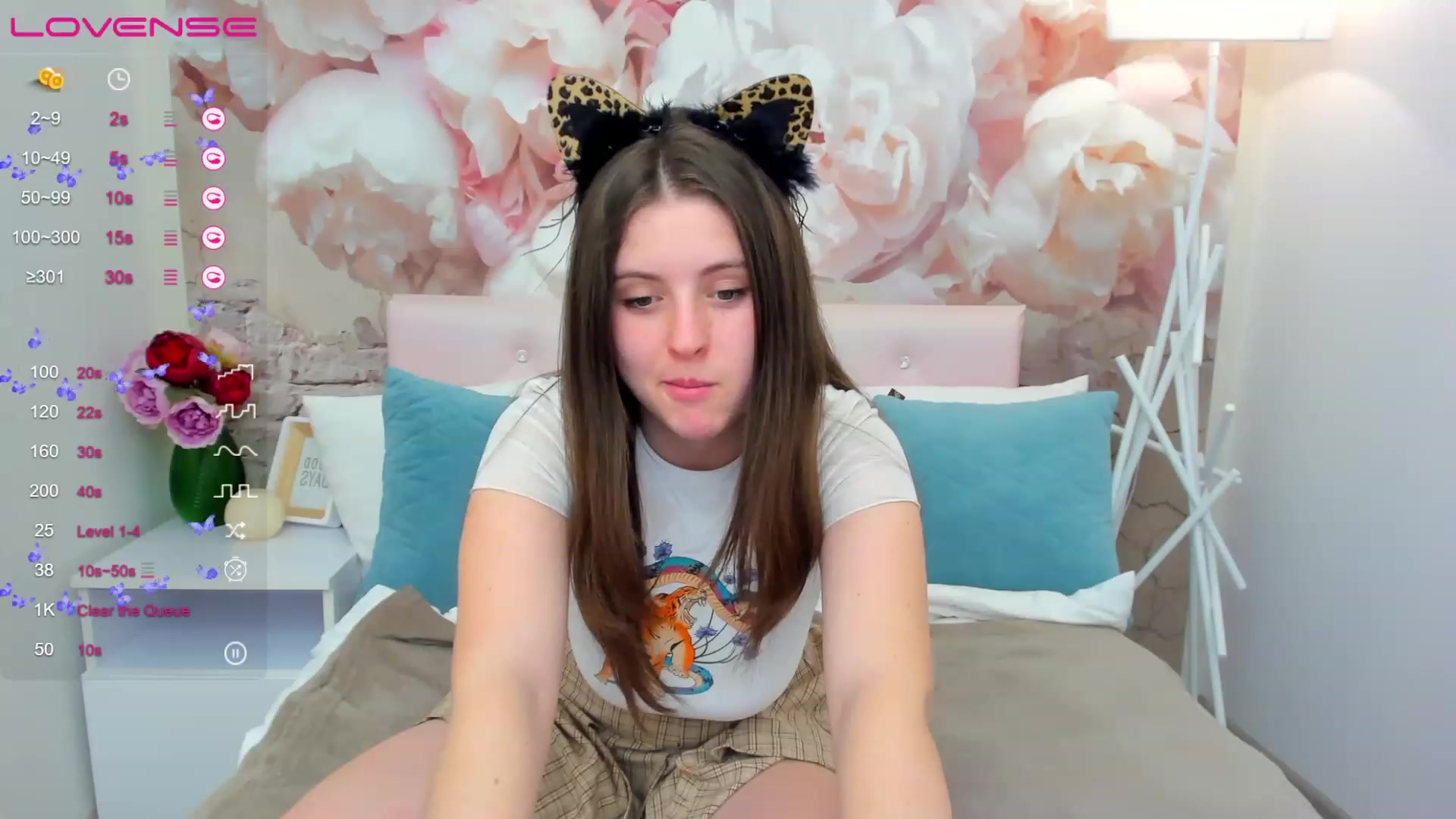 Gallery image thumbnail from ElsaJones's myfreecams stream on, 03/16/2023, 16:36 image 14 of 20