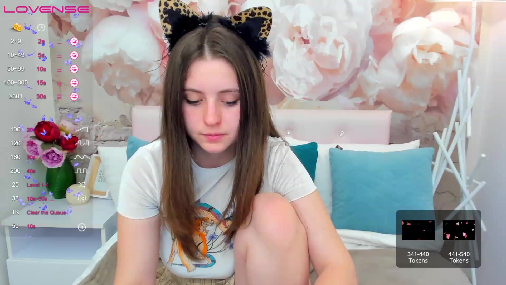 Gallery image thumbnail from ElsaJones's myfreecams stream on, 03/16/2023, 16:36 image 10 of 20