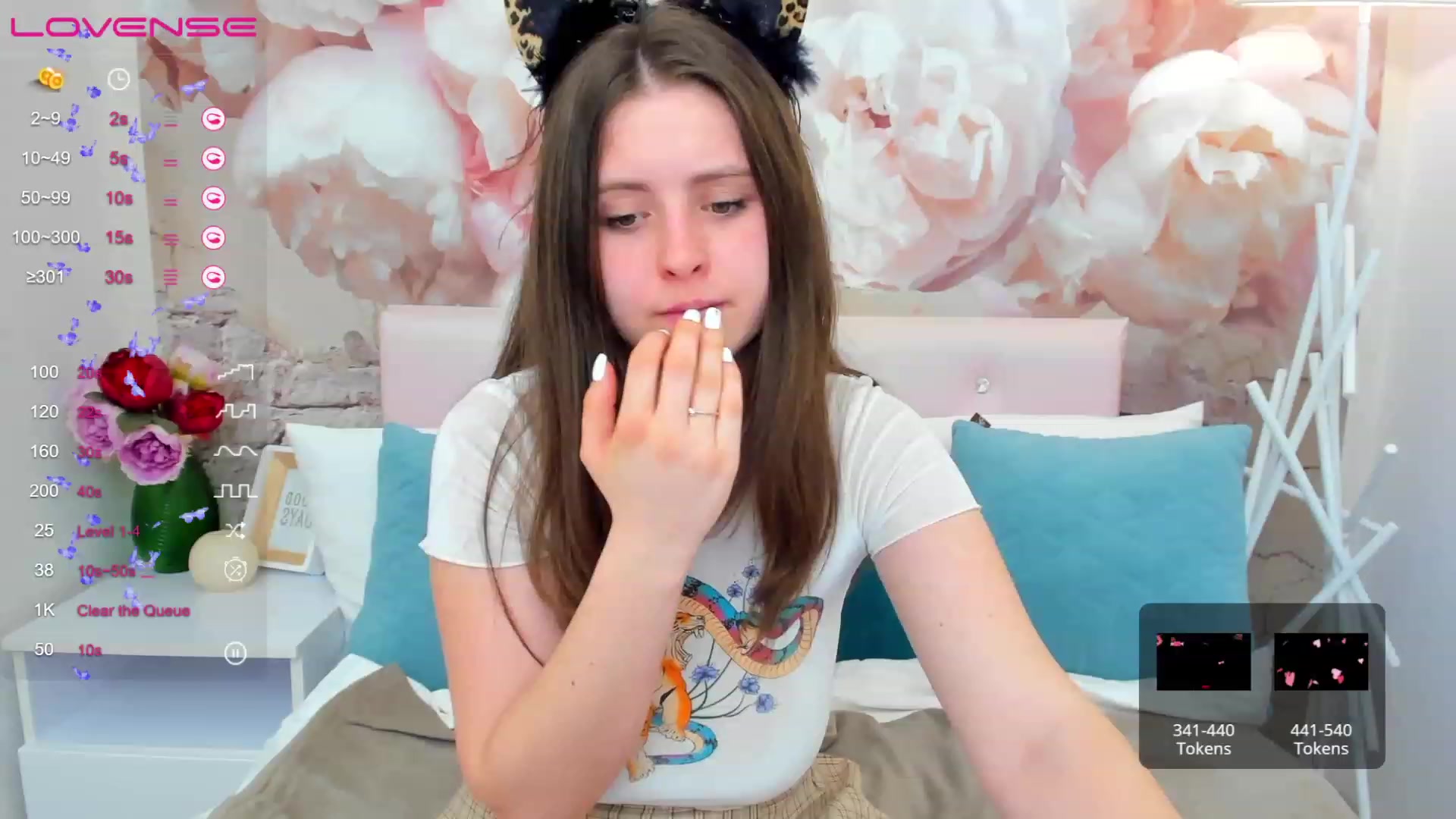 Gallery image thumbnail from ElsaJones's myfreecams stream on, 03/16/2023, 16:36 image 3 of 20