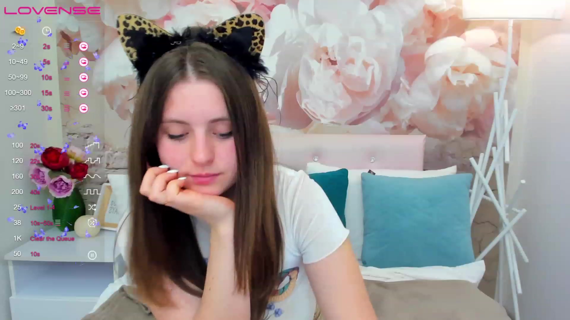 Gallery image thumbnail from ElsaJones's myfreecams stream on, 03/16/2023, 17:48 image 9 of 20