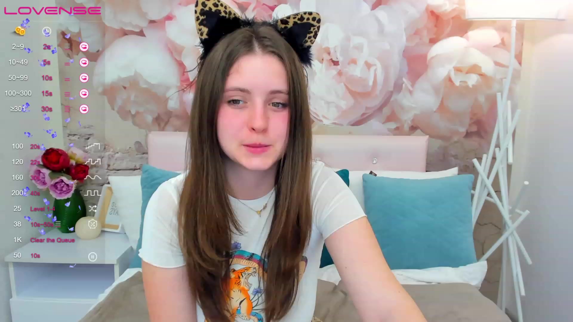 Gallery image thumbnail from ElsaJones's myfreecams stream on, 03/16/2023, 17:48 image 4 of 20