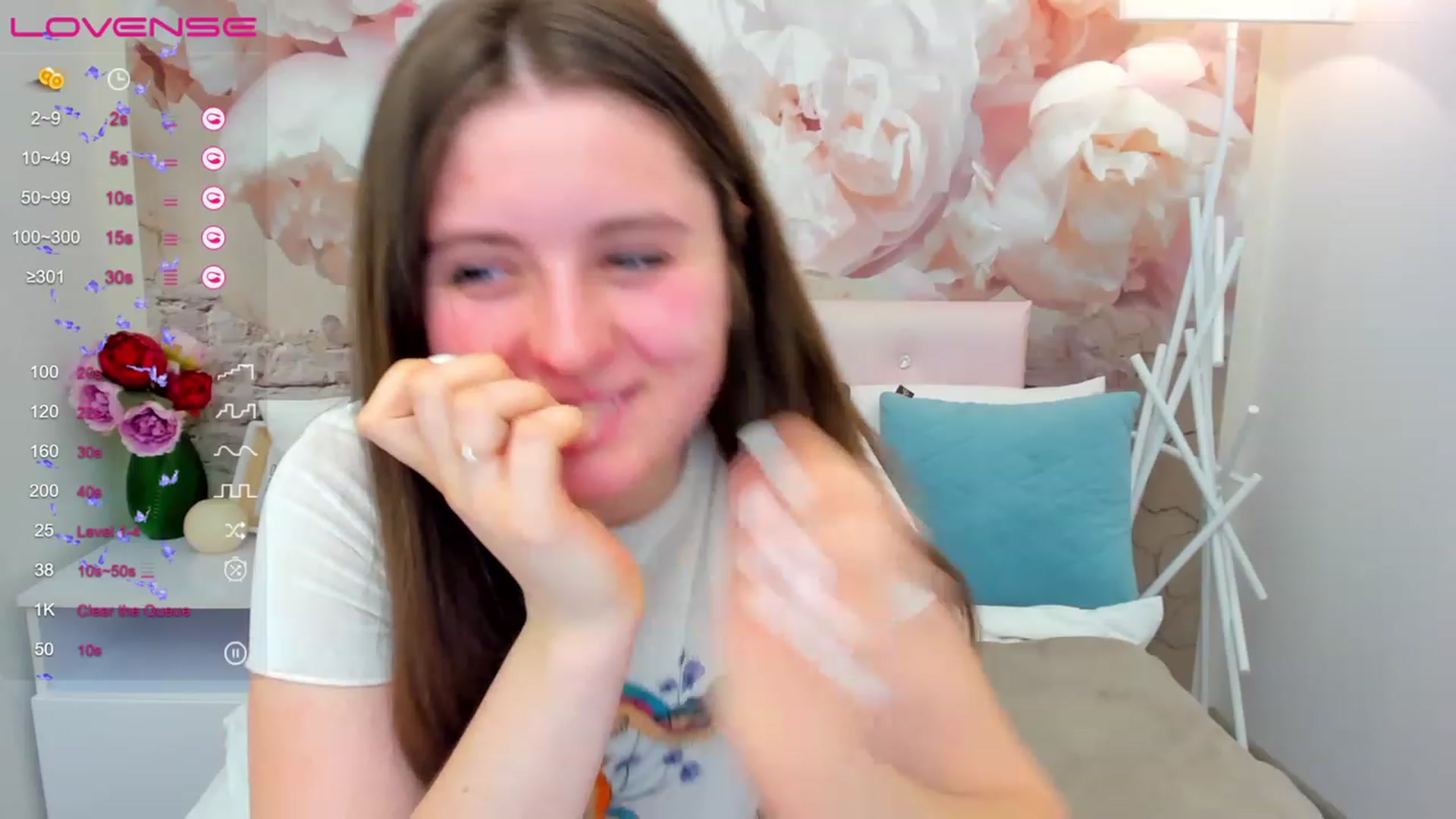 Gallery image thumbnail from ElsaJones's myfreecams stream on, 03/16/2023, 20:02 image 9 of 20
