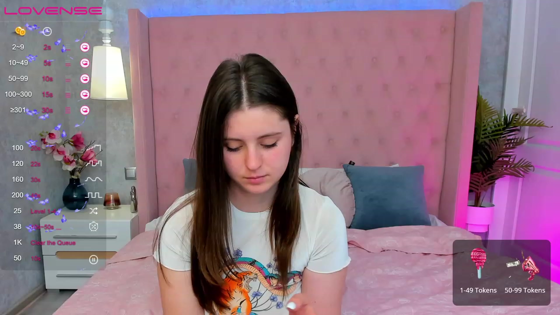 Gallery image thumbnail from ElsaJones's myfreecams stream on, 03/18/2023, 09:23 image 18 of 20