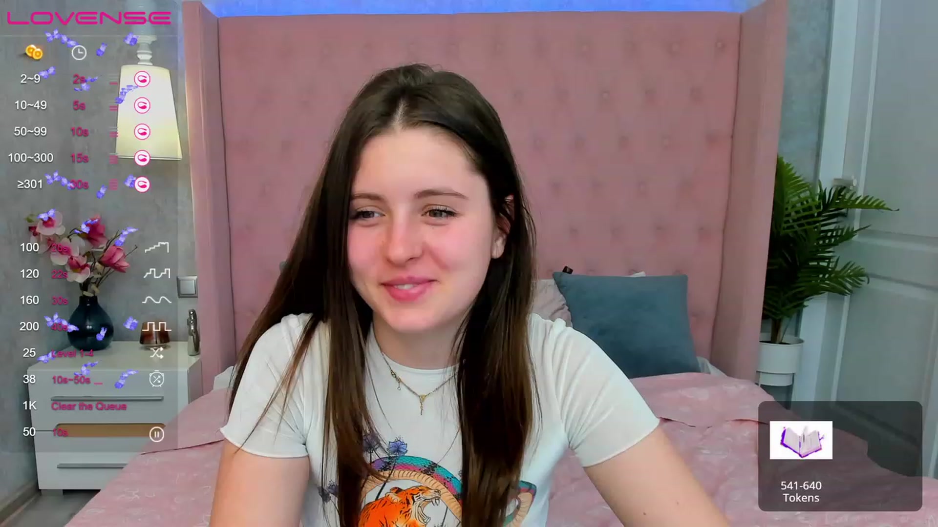 Gallery image thumbnail from ElsaJones's myfreecams stream on, 03/18/2023, 11:14 image 8 of 20