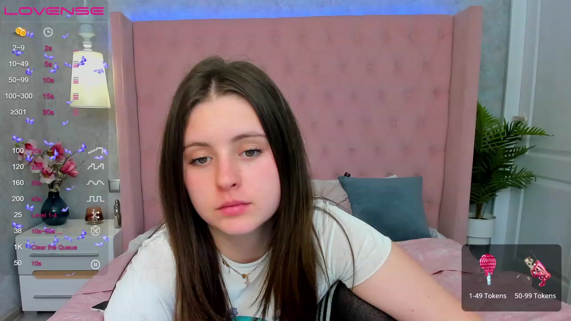 Gallery image thumbnail from ElsaJones's myfreecams stream on, 03/18/2023, 11:14 image 16 of 20