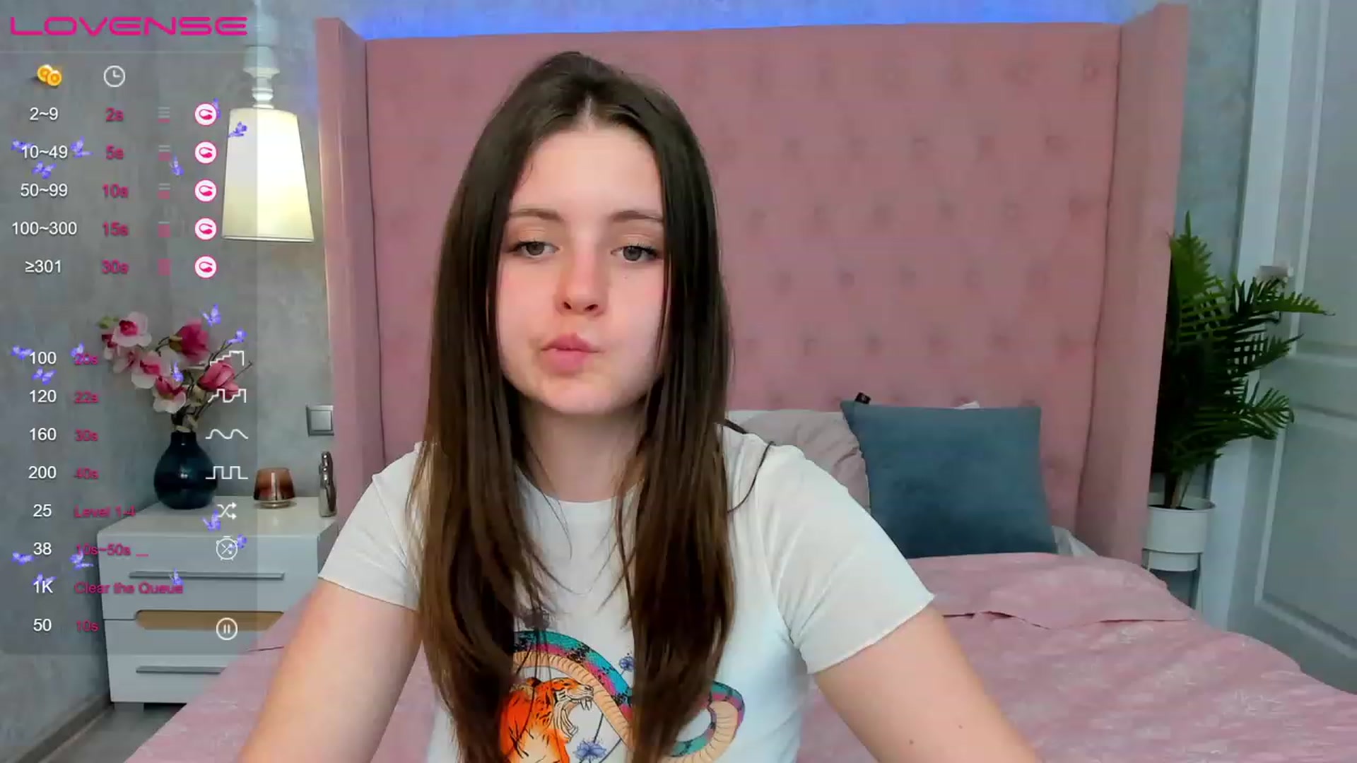 Gallery image thumbnail from ElsaJones's myfreecams stream on, 03/18/2023, 11:14 image 1 of 20