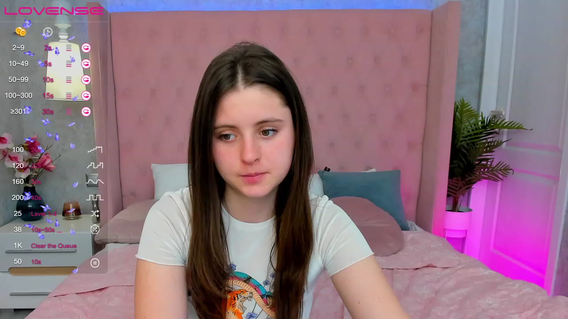 Gallery image thumbnail from ElsaJones's myfreecams stream on, 03/18/2023, 11:52 image 6 of 20