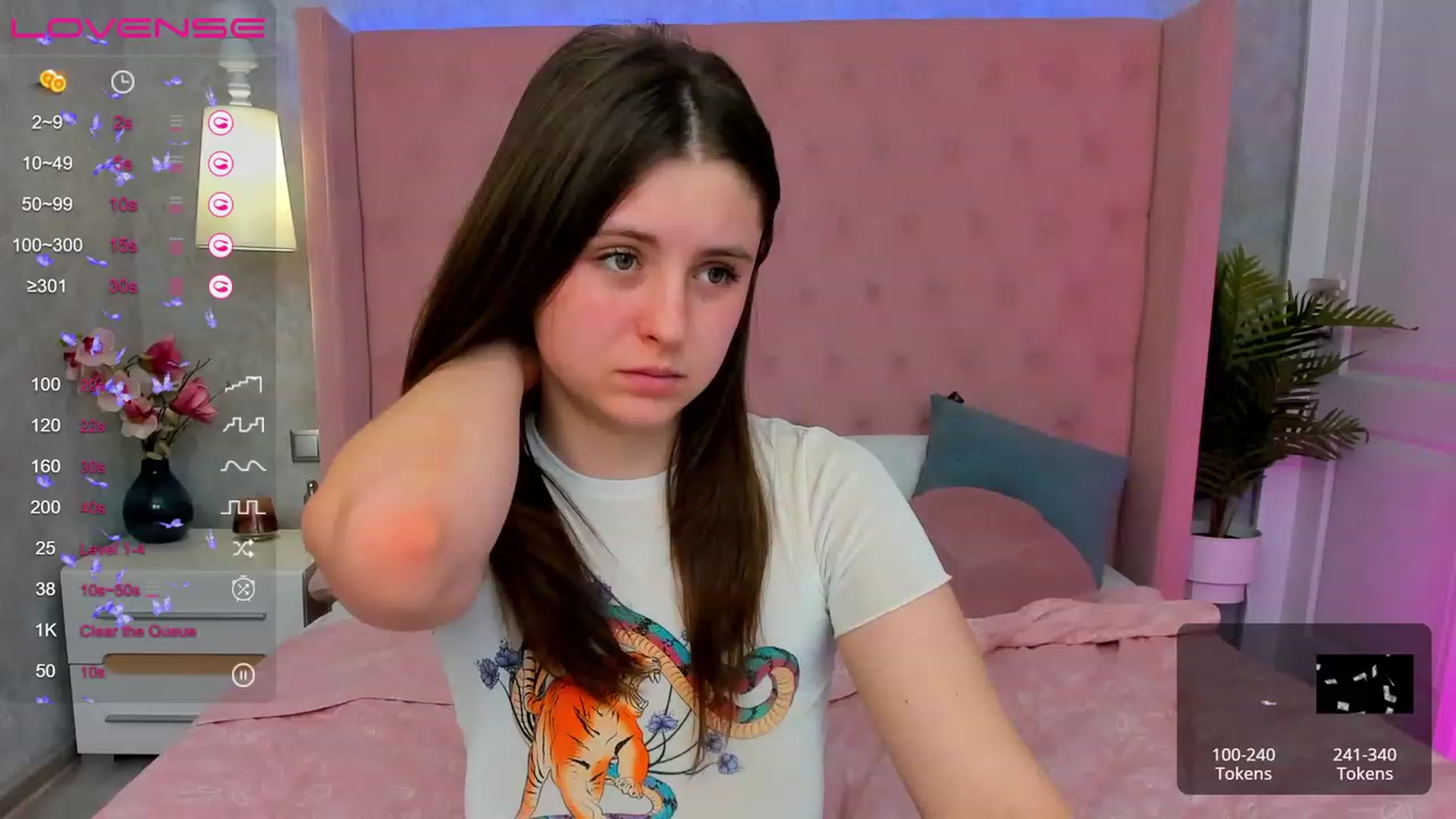 Gallery image thumbnail from ElsaJones's myfreecams stream on, 03/18/2023, 13:01 image 9 of 20