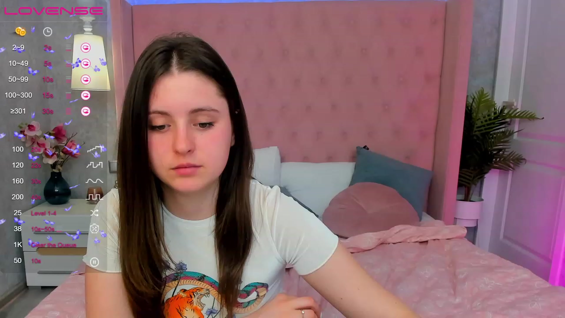 Gallery image thumbnail from ElsaJones's myfreecams stream on, 03/18/2023, 13:01 image 10 of 20