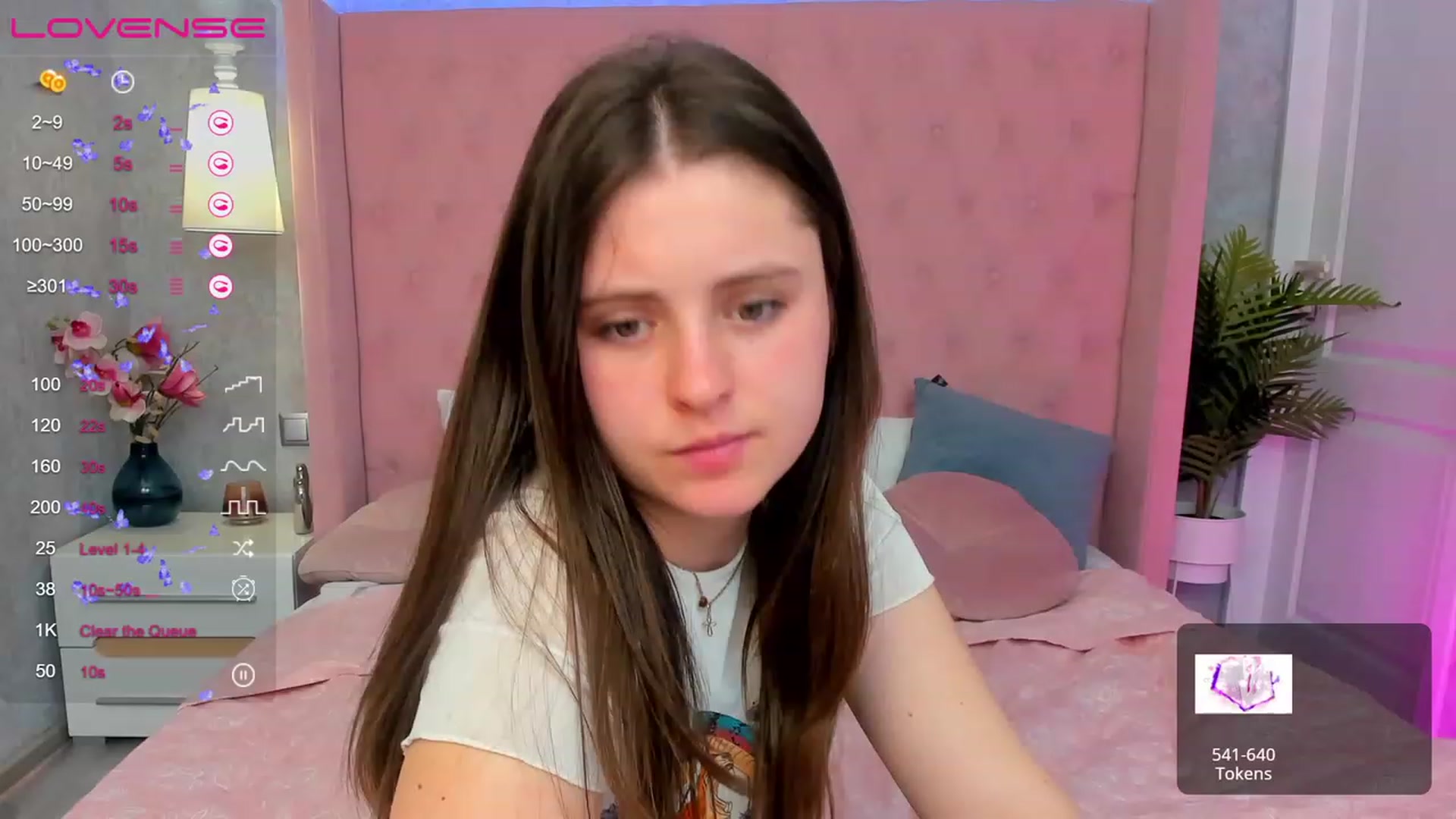 Gallery image thumbnail from ElsaJones's myfreecams stream on, 03/18/2023, 13:01 image 12 of 20