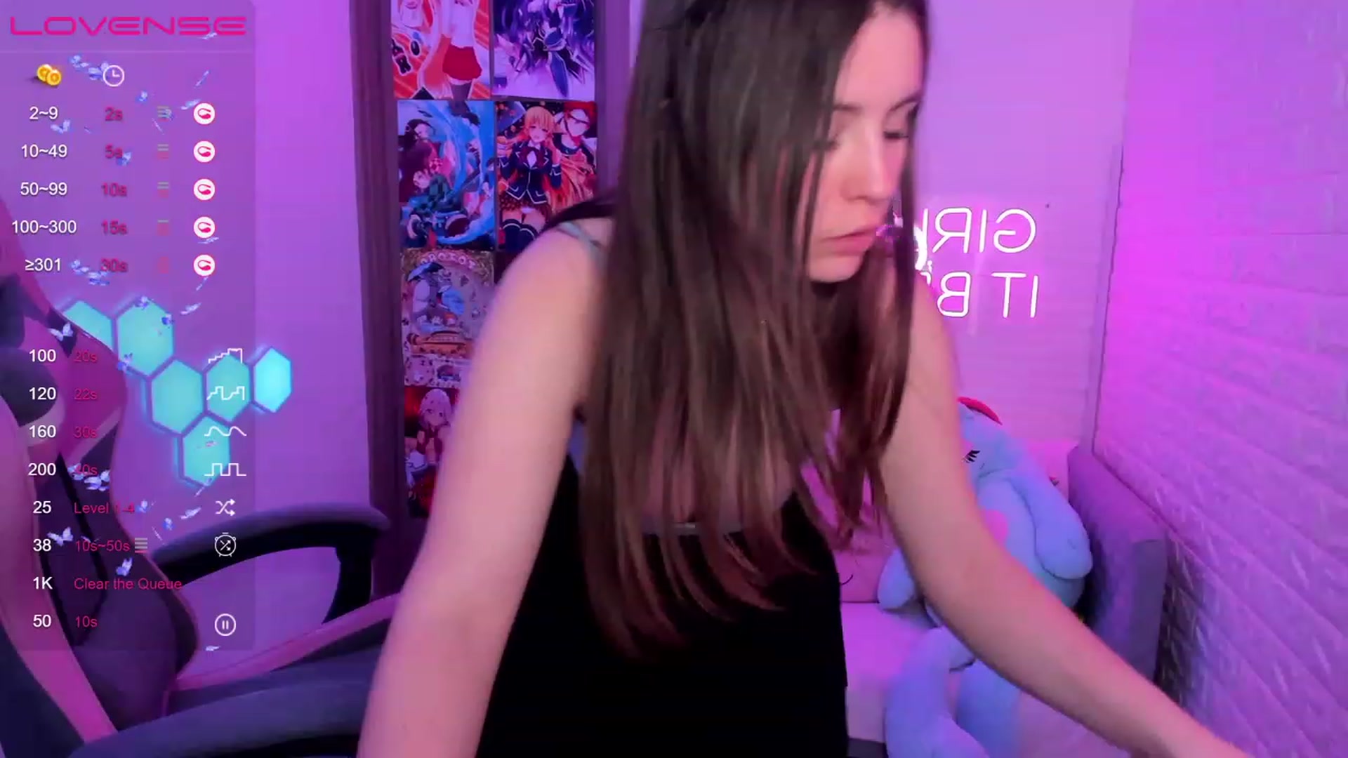 Gallery image thumbnail from ElsaJones's myfreecams stream on, 03/19/2023, 07:34 image 17 of 20