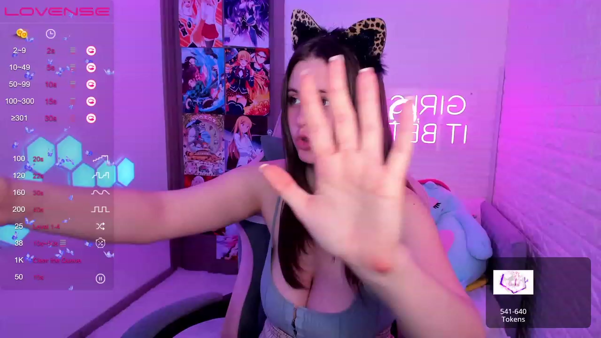 Gallery image thumbnail from ElsaJones's myfreecams stream on, 03/19/2023, 09:01 image 16 of 20