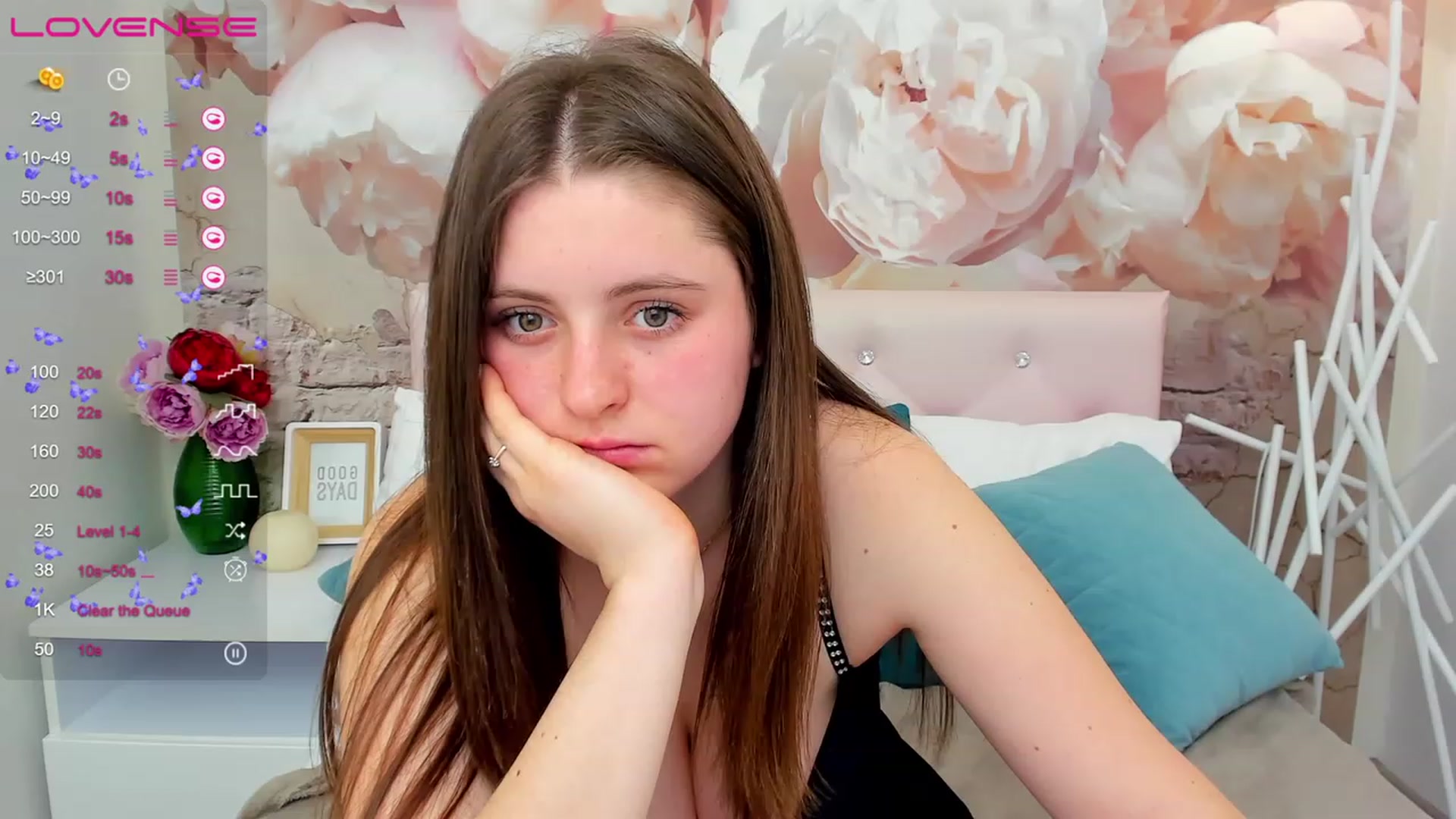 Gallery image thumbnail from ElsaJones's myfreecams stream on, 03/20/2023, 20:02 image 11 of 20