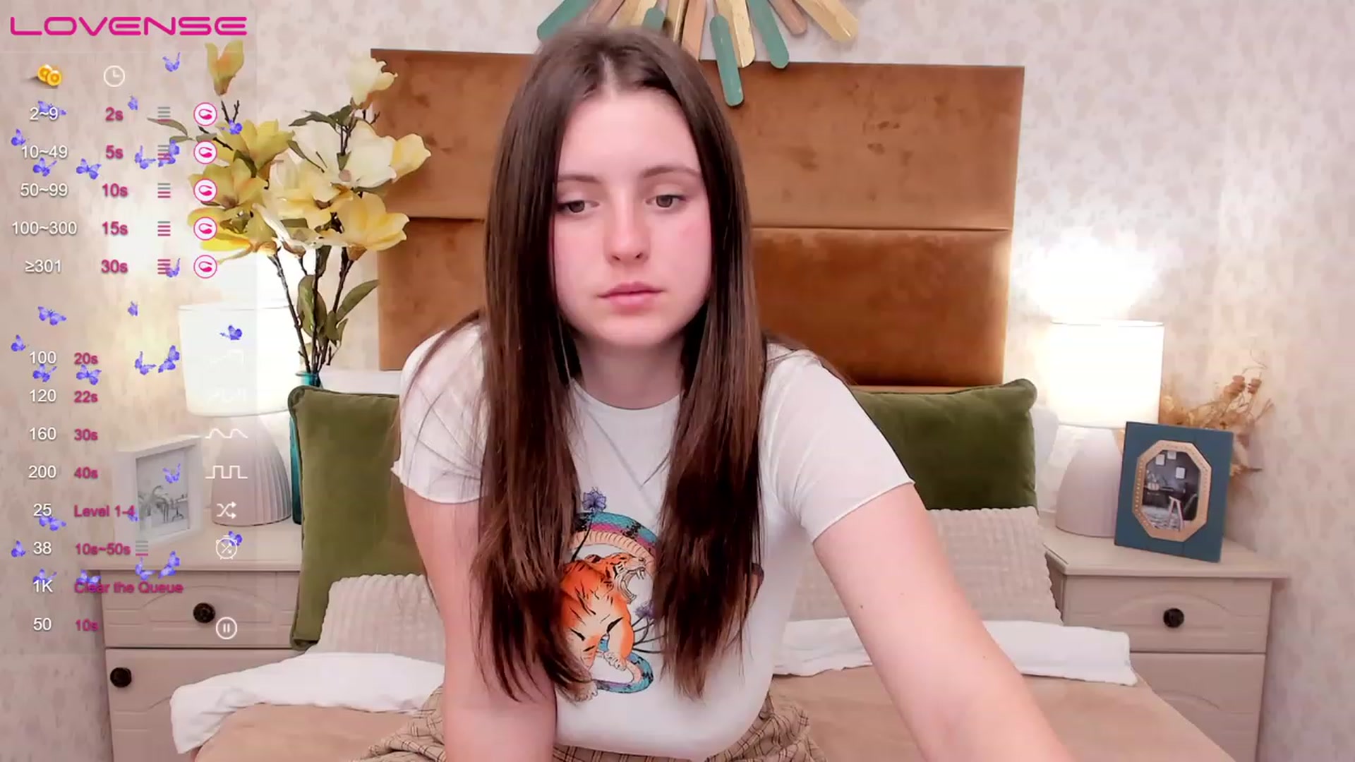 Gallery image thumbnail from ElsaJones's myfreecams stream on, 03/21/2023, 13:58 image 12 of 20