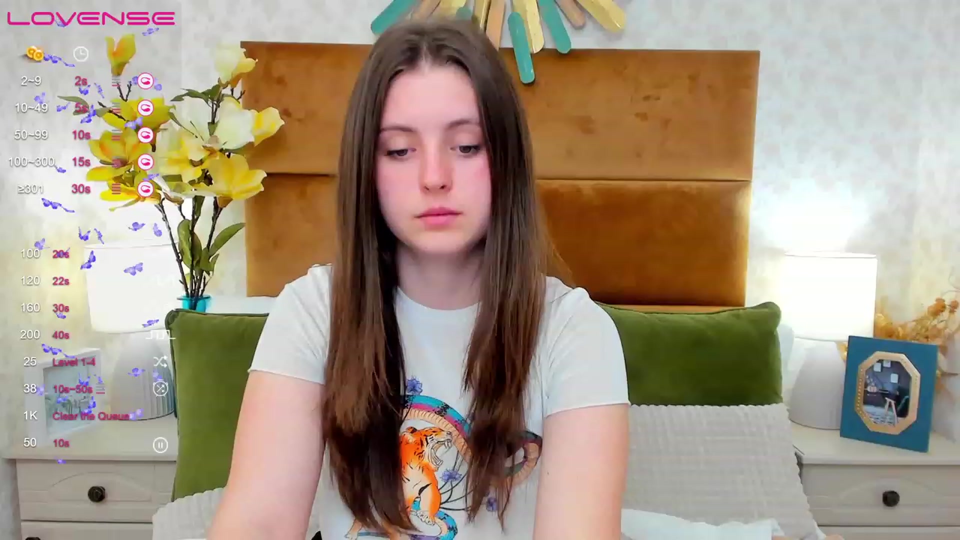Gallery image thumbnail from ElsaJones's myfreecams stream on, 03/21/2023, 15:21 image 9 of 20