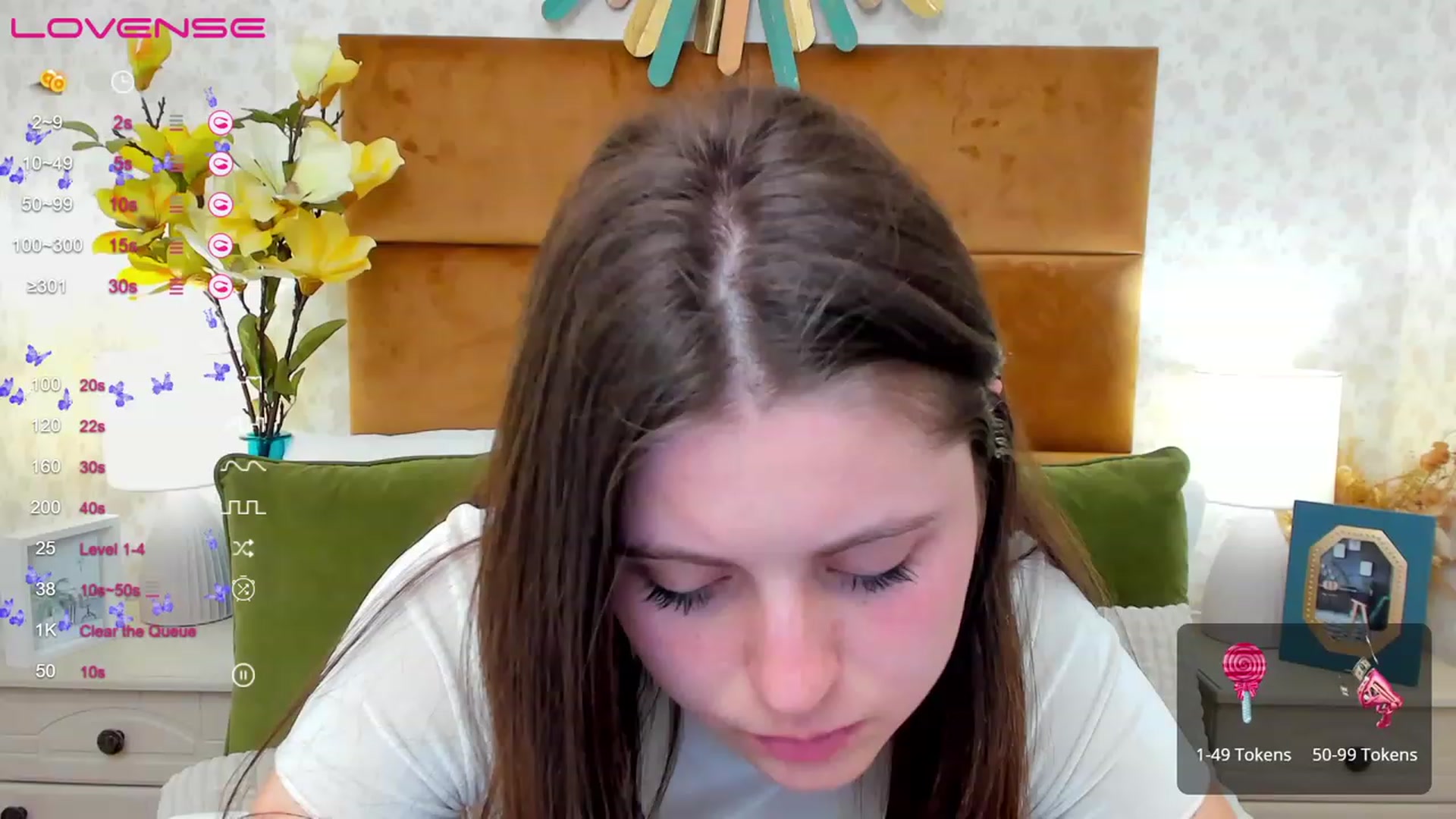 Gallery image thumbnail from ElsaJones's myfreecams stream on, 03/21/2023, 15:33 image 6 of 20