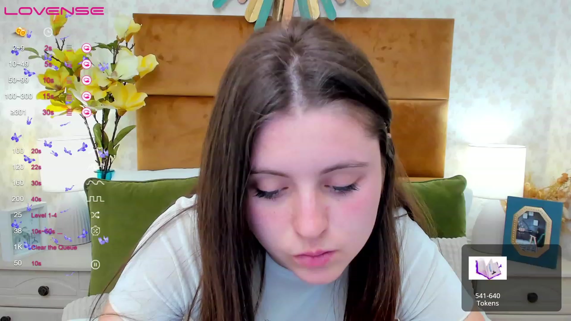 Gallery image thumbnail from ElsaJones's myfreecams stream on, 03/21/2023, 15:33 image 5 of 20