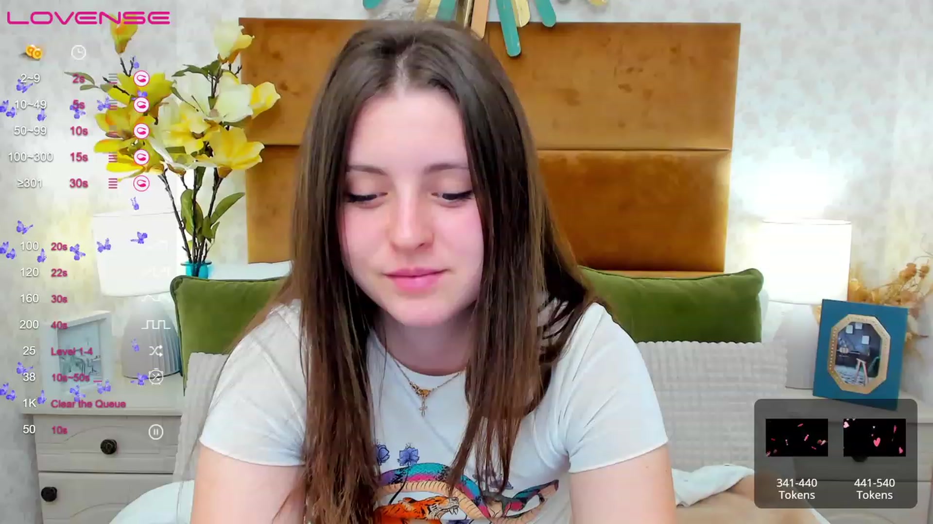 Gallery image thumbnail from ElsaJones's myfreecams stream on, 03/21/2023, 17:01 image 8 of 20