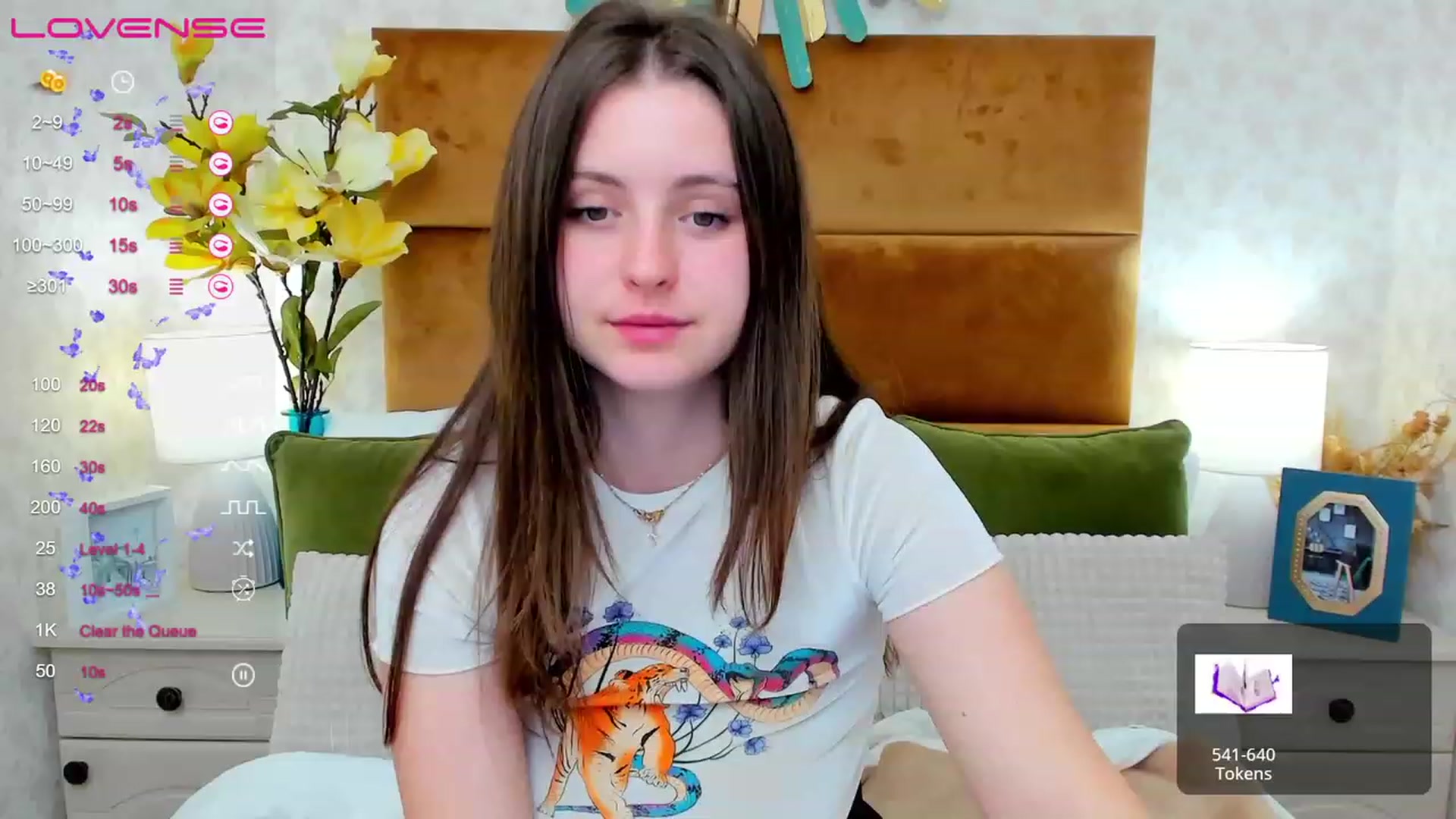 Gallery image thumbnail from ElsaJones's myfreecams stream on, 03/21/2023, 17:01 image 6 of 20