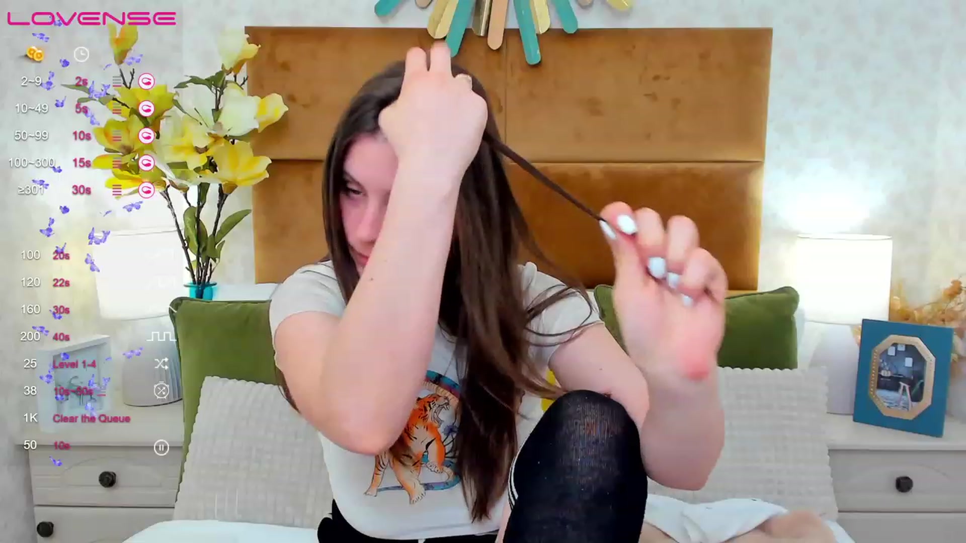 Gallery image thumbnail from ElsaJones's myfreecams stream on, 03/21/2023, 17:01 image 19 of 20
