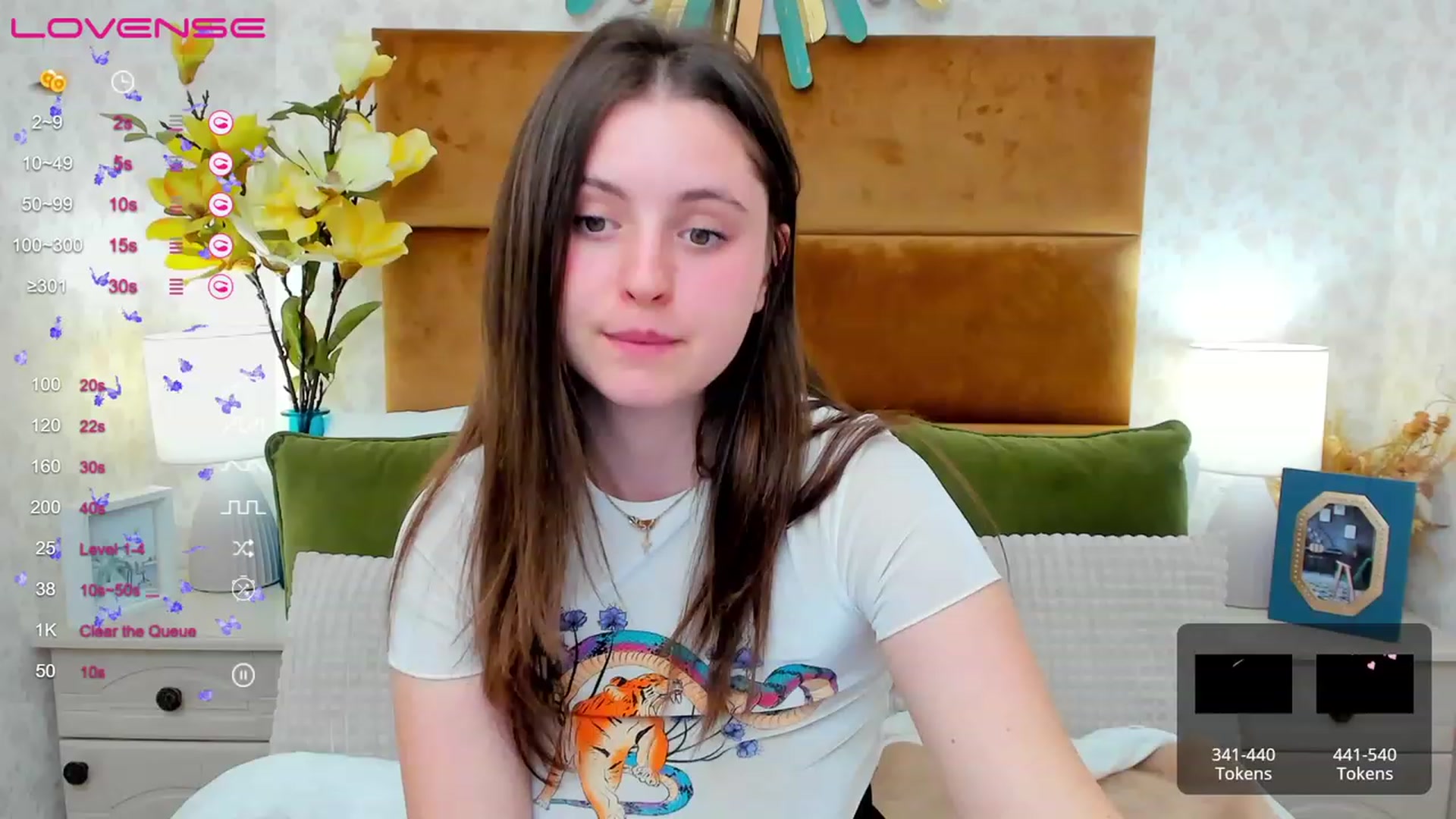 Gallery image thumbnail from ElsaJones's myfreecams stream on, 03/21/2023, 17:01 image 9 of 20