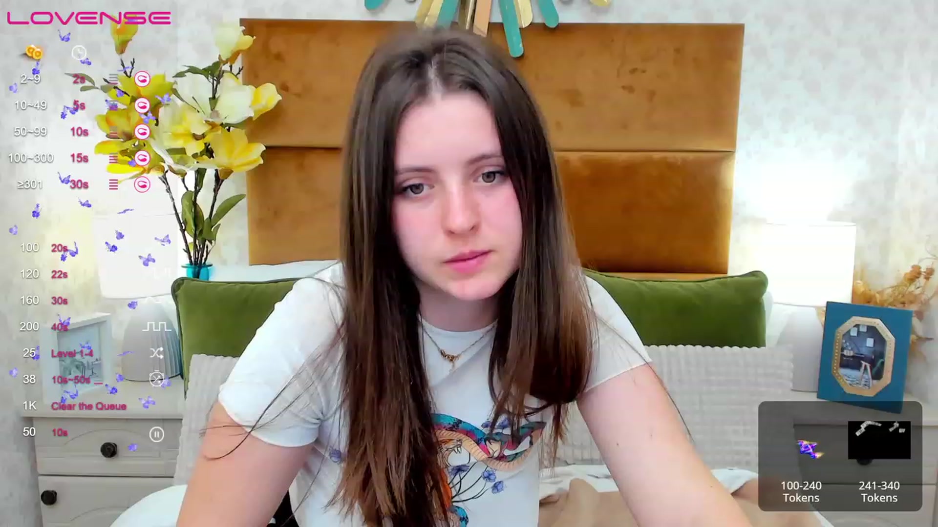 Gallery image thumbnail from ElsaJones's myfreecams stream on, 03/21/2023, 17:01 image 13 of 20