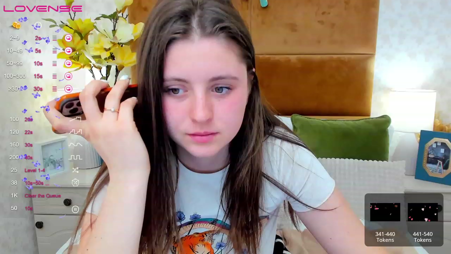 Gallery image thumbnail from ElsaJones's myfreecams stream on, 03/21/2023, 17:43 image 6 of 20