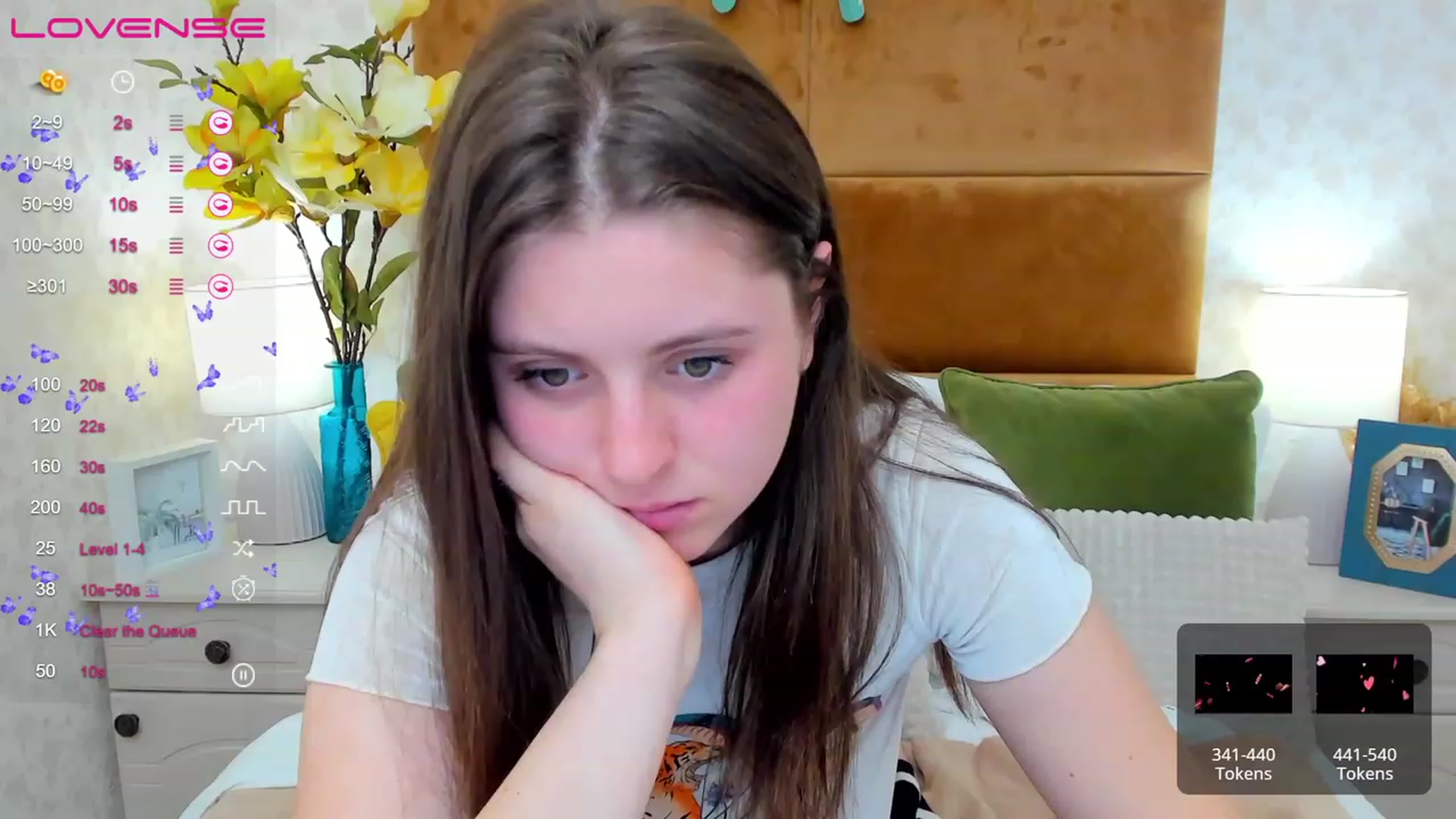 Gallery image thumbnail from ElsaJones's myfreecams stream on, 03/21/2023, 17:43 image 14 of 20