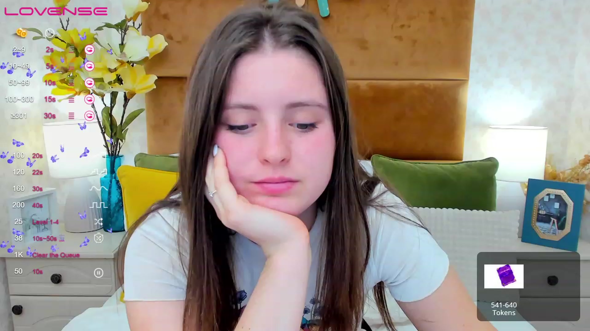 Gallery image thumbnail from ElsaJones's myfreecams stream on, 03/21/2023, 19:09 image 12 of 20