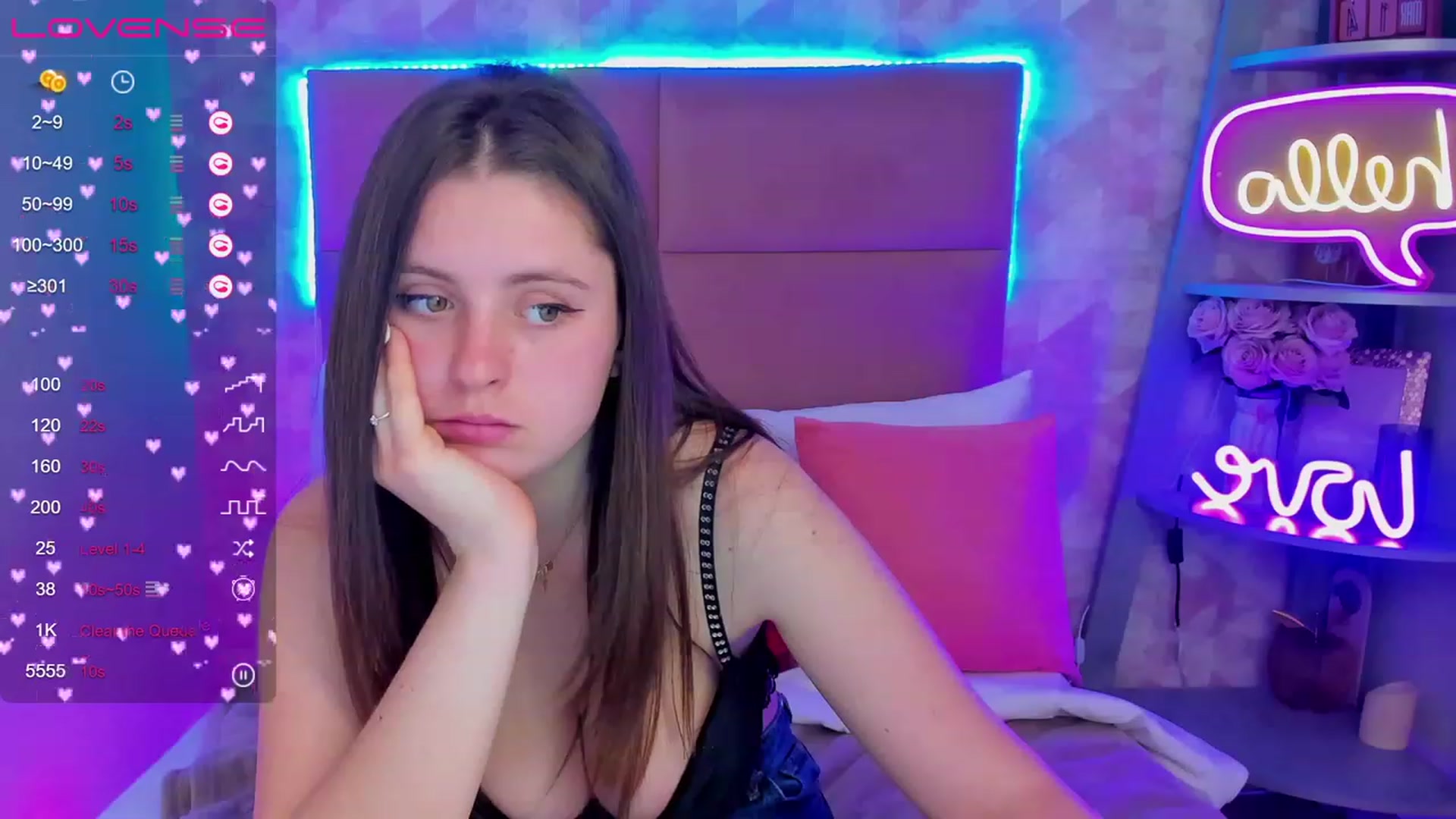 Gallery image thumbnail from ElsaJones's myfreecams stream on, 03/22/2023, 10:14 image 12 of 20