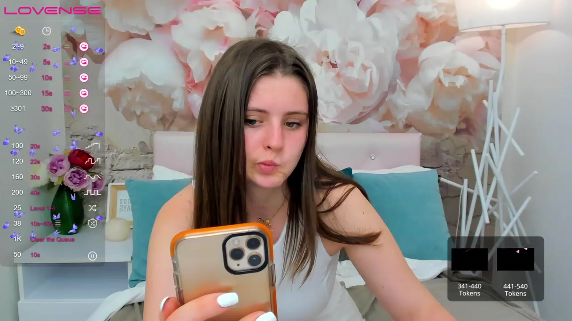 Gallery image thumbnail from ElsaJones's myfreecams stream on, 03/23/2023, 15:18 image 15 of 20