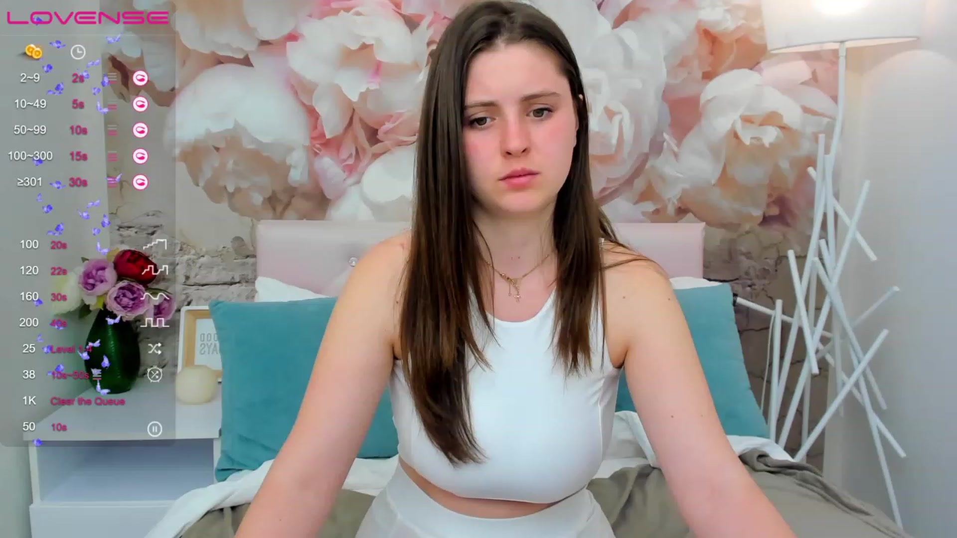 Gallery image thumbnail from ElsaJones's myfreecams stream on, 03/23/2023, 15:18 image 18 of 20