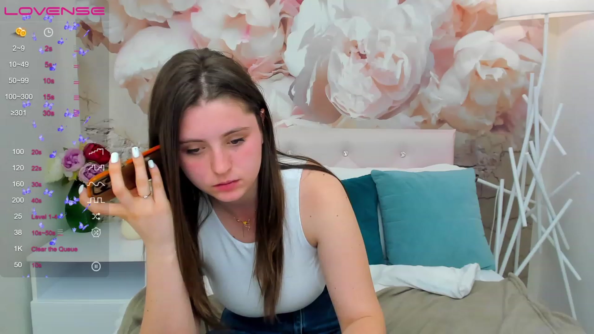 Gallery image thumbnail from ElsaJones's myfreecams stream on, 03/23/2023, 17:24 image 17 of 20