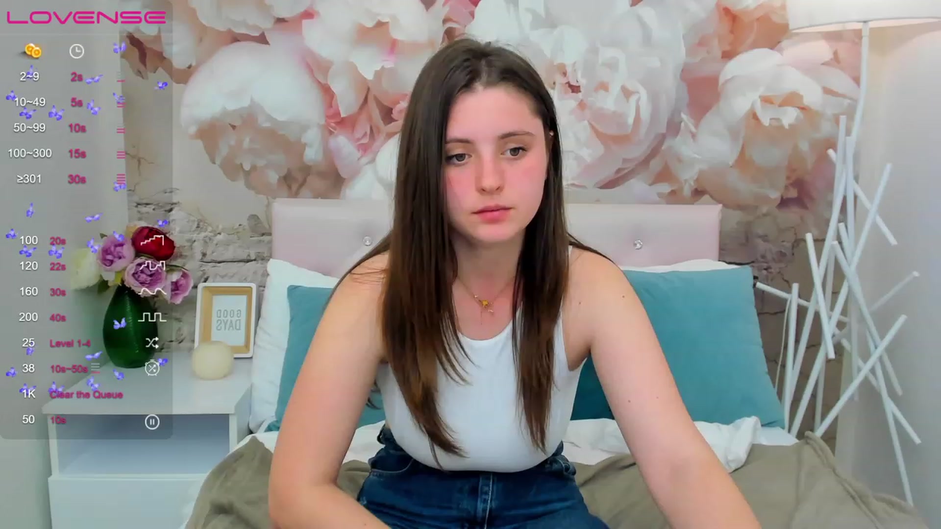 Gallery image thumbnail from ElsaJones's myfreecams stream on, 03/23/2023, 17:24 image 18 of 20