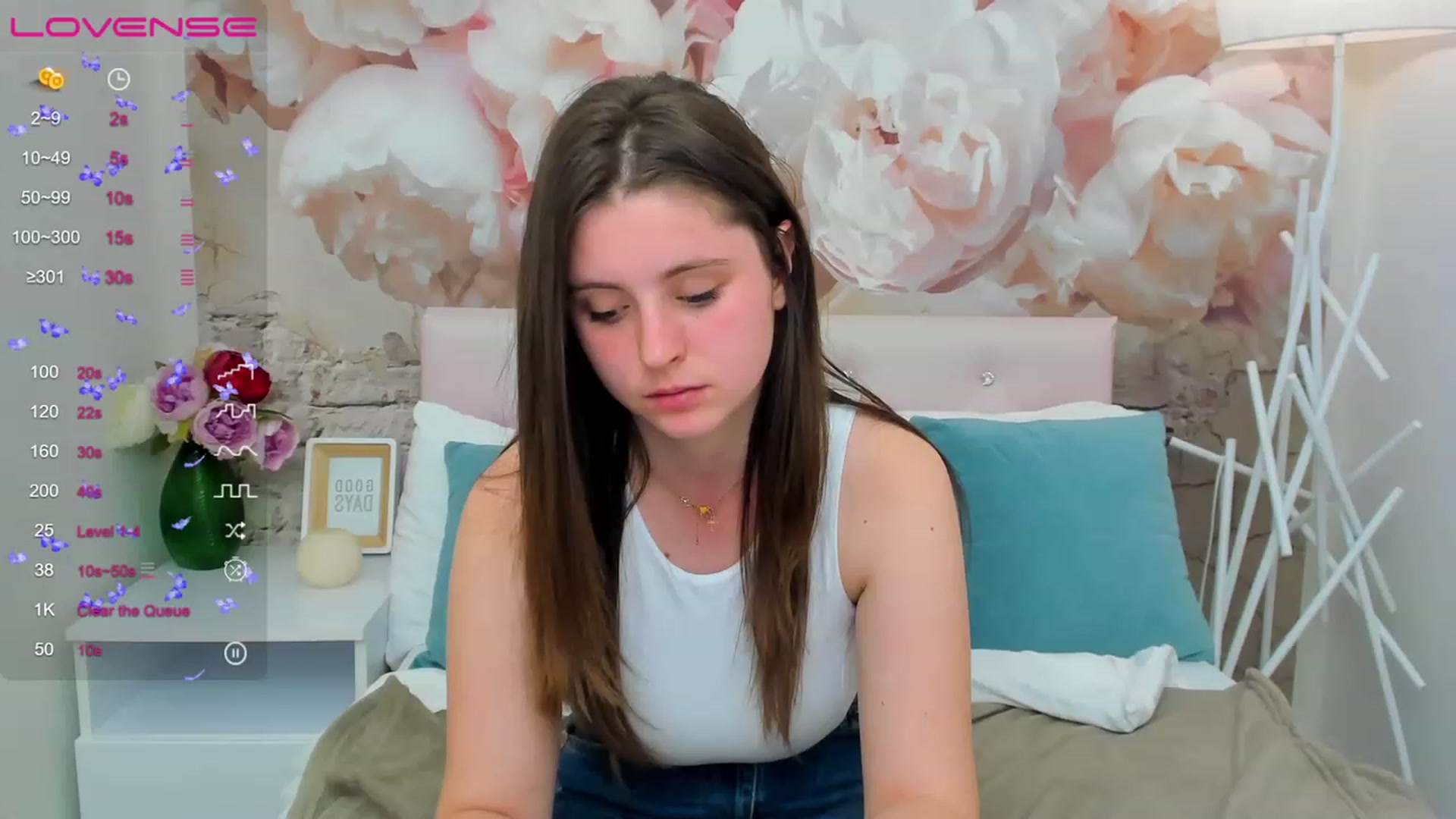Gallery image thumbnail from ElsaJones's myfreecams stream on, 03/23/2023, 17:24 image 19 of 20