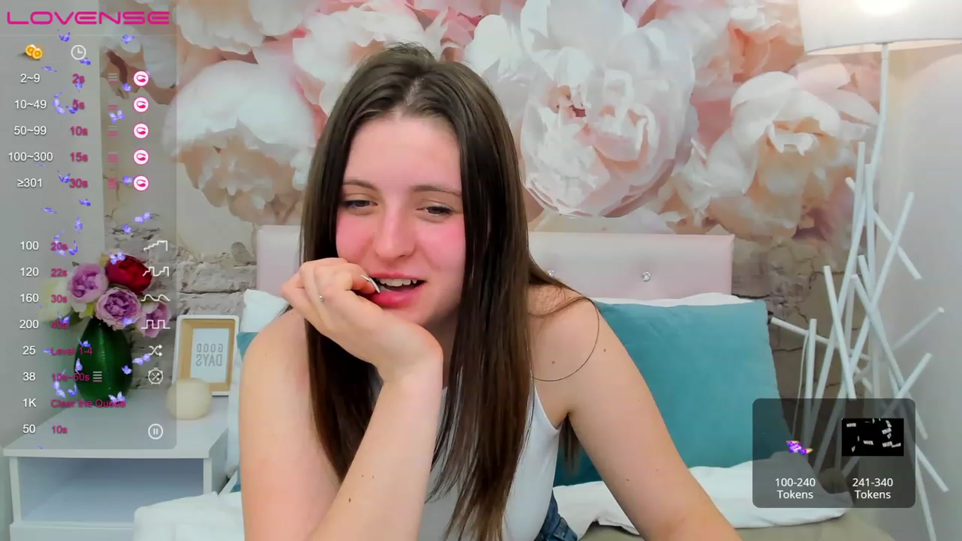 Gallery image thumbnail from ElsaJones's myfreecams stream on, 03/23/2023, 20:02 image 10 of 20