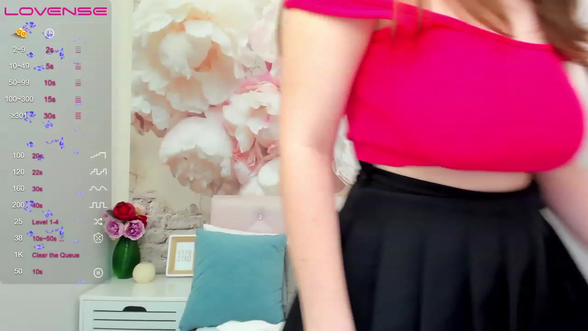 Gallery image thumbnail from ElsaJones's myfreecams stream on, 04/05/2023, 16:01 image 17 of 20