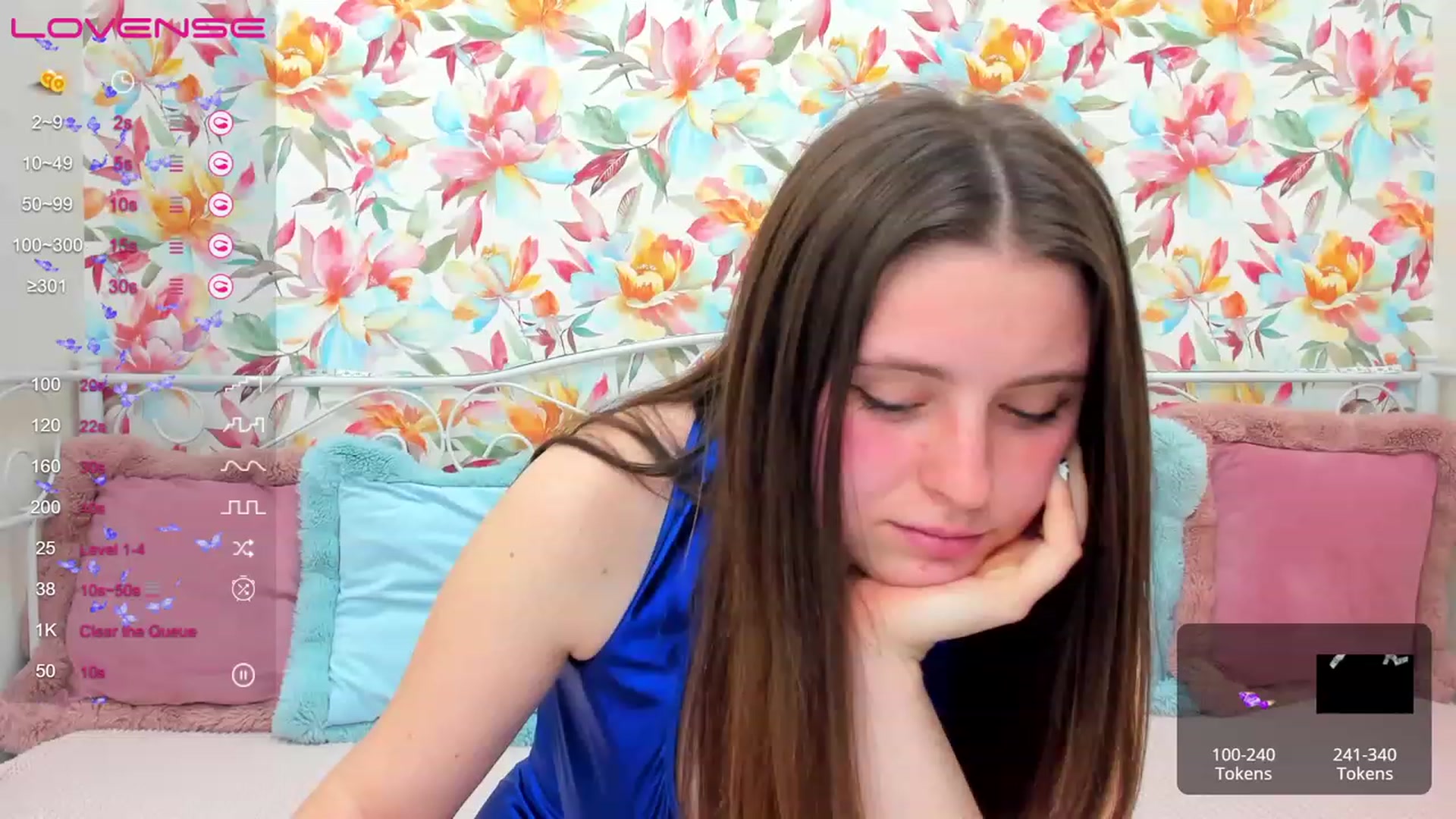 Gallery image thumbnail from ElsaJones's myfreecams stream on, 04/07/2023, 12:42 image 18 of 20