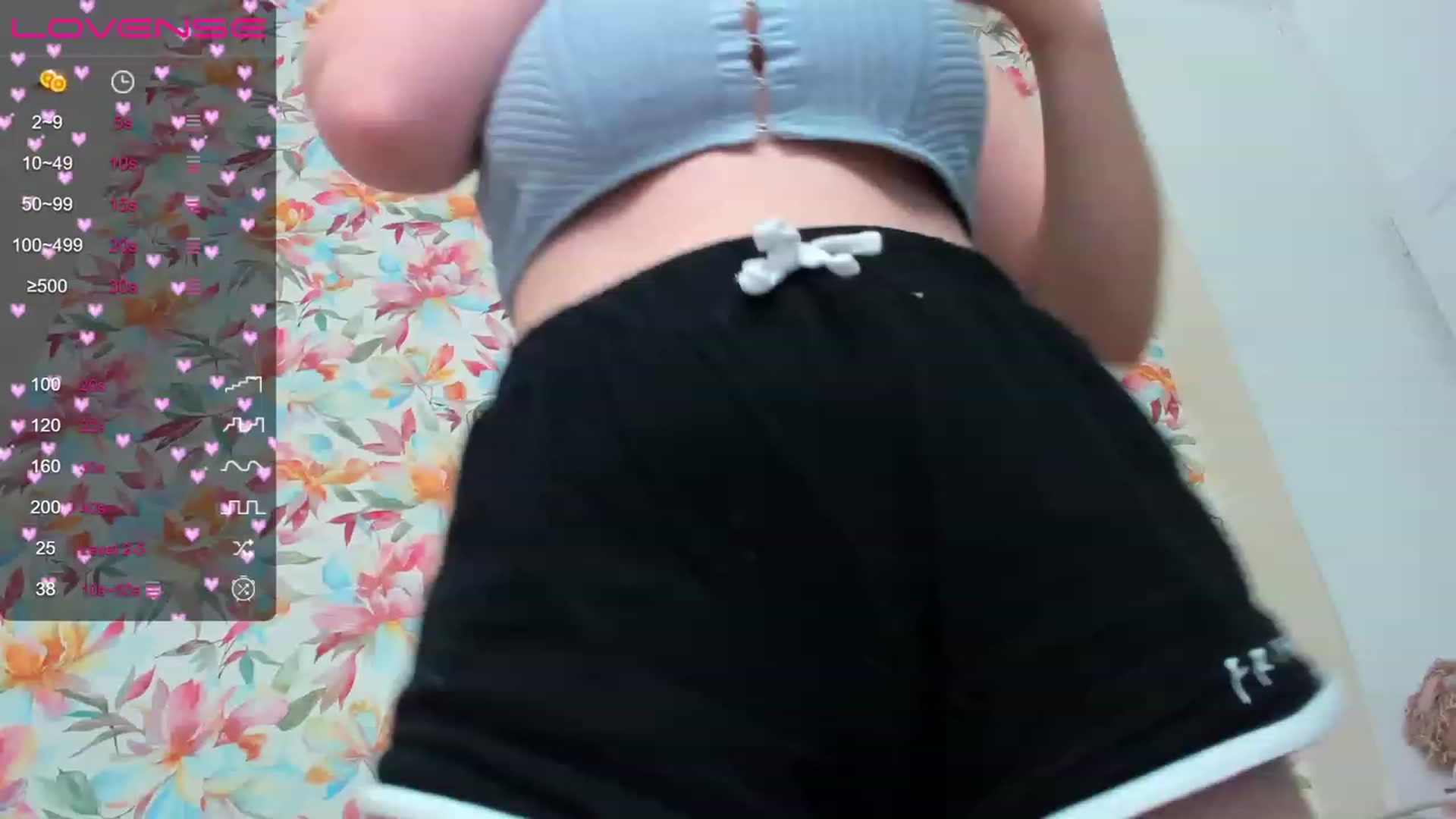 Gallery image thumbnail from ElsaJones's myfreecams stream on, 04/08/2023, 17:52 image 4 of 20