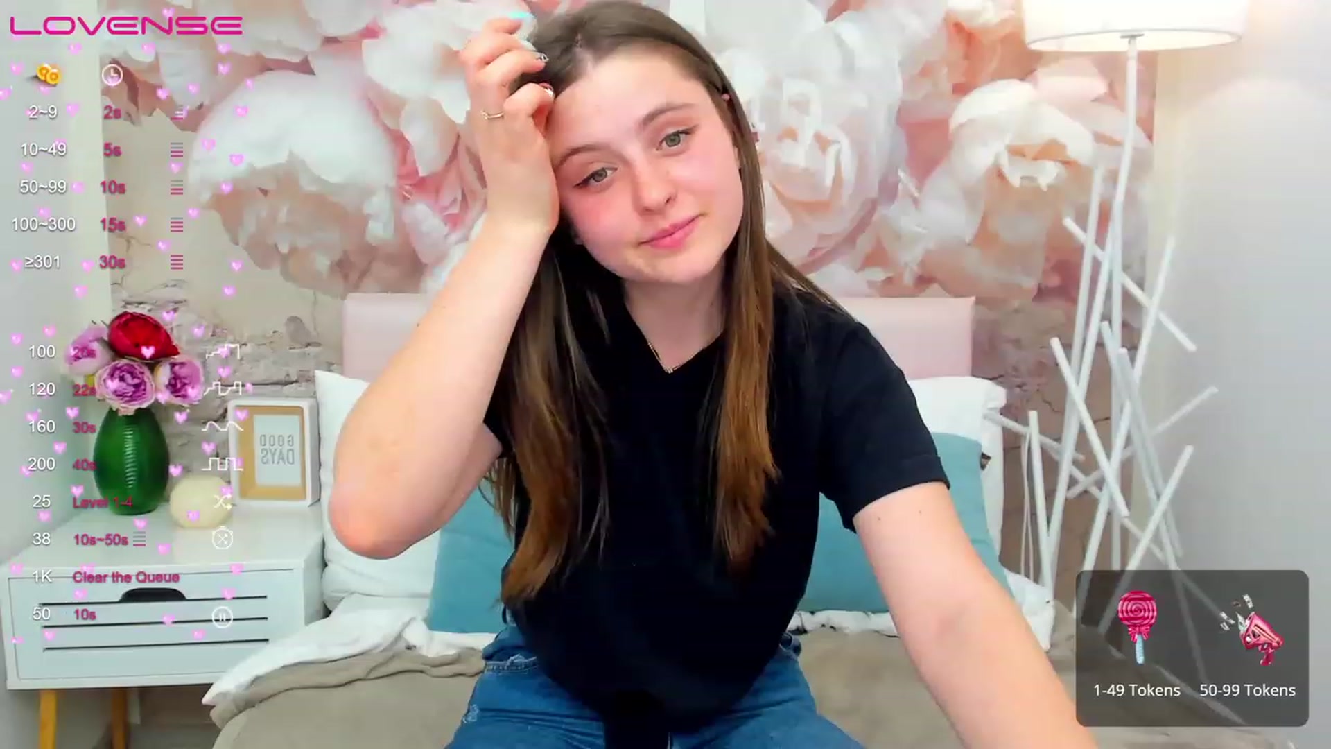 Gallery image thumbnail from ElsaJones's myfreecams stream on, 04/09/2023, 19:01 image 13 of 20