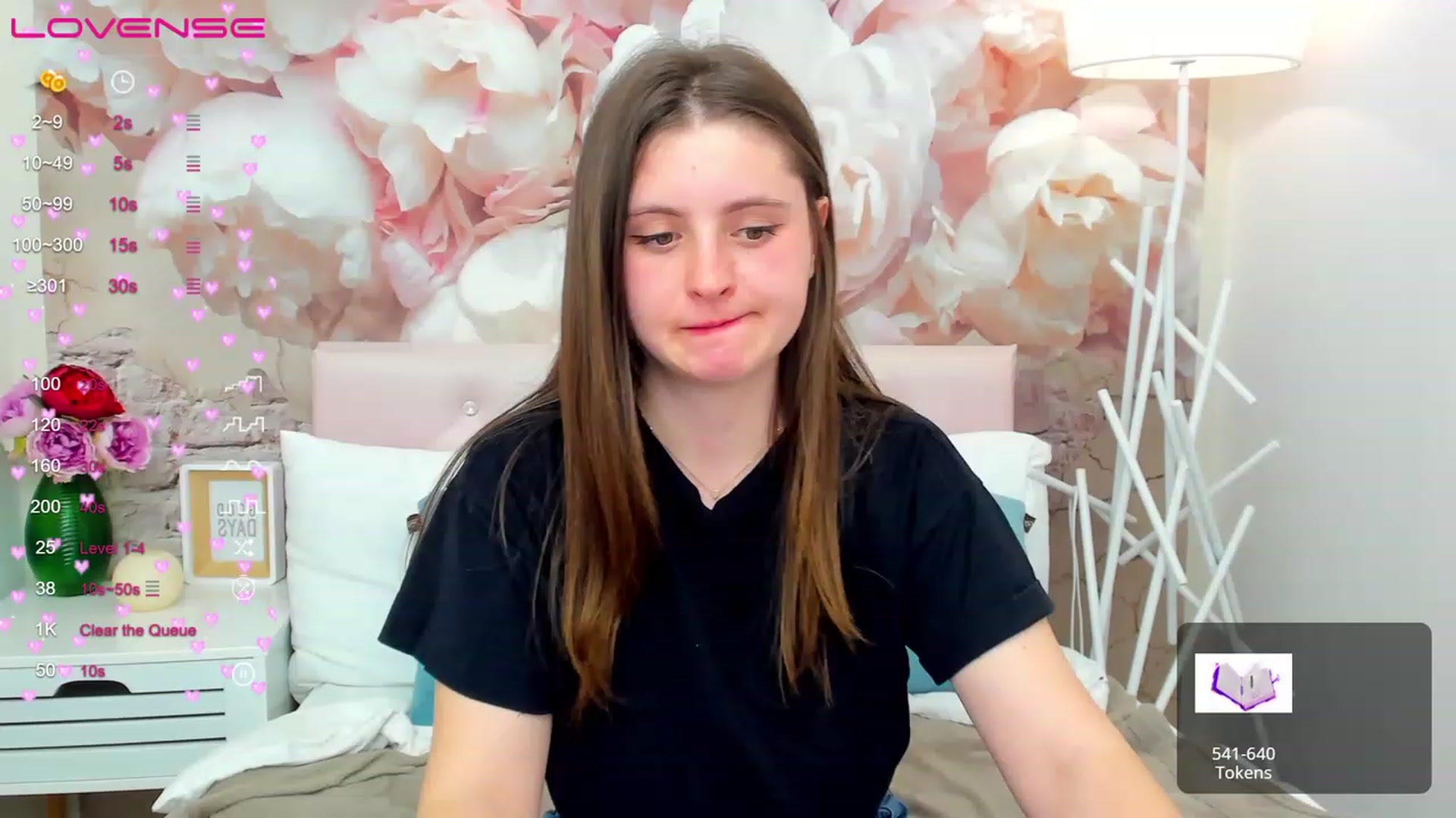 Gallery image thumbnail from ElsaJones's myfreecams stream on, 04/09/2023, 19:01 image 2 of 20
